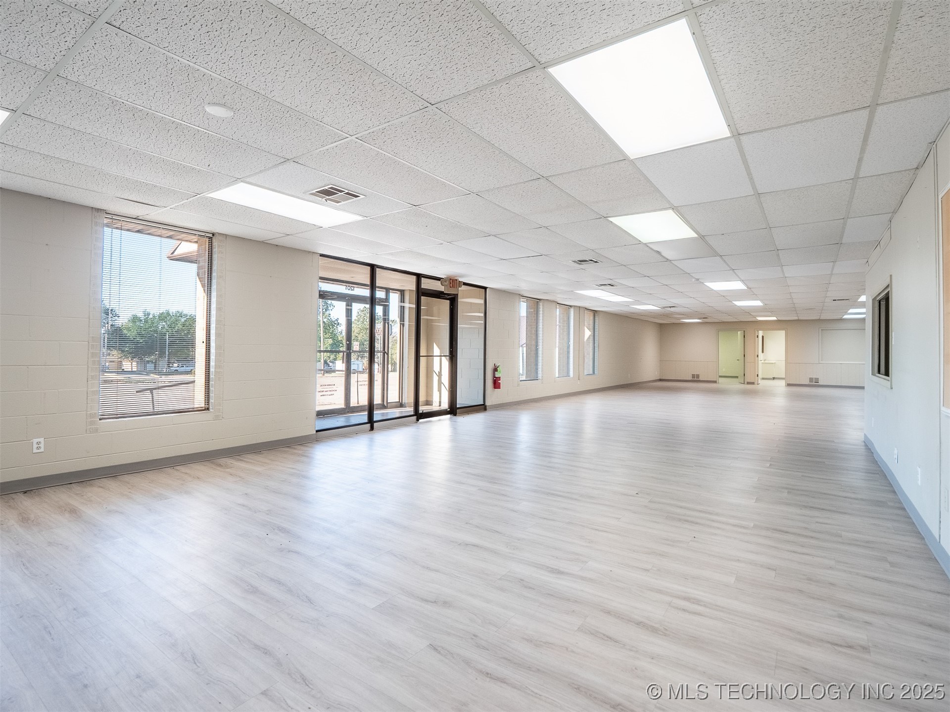 1201 E Wade Watts Property Photo 9