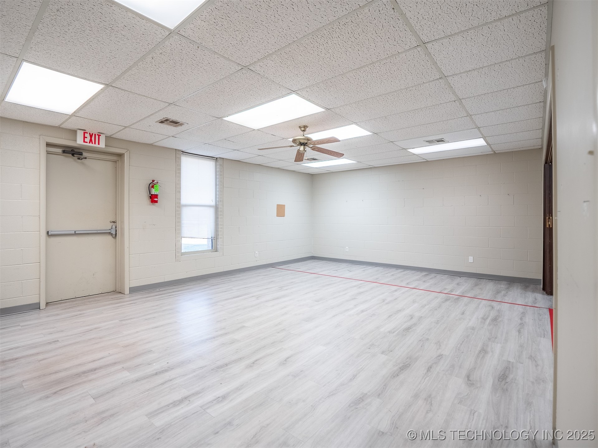 1201 E Wade Watts Property Photo 17