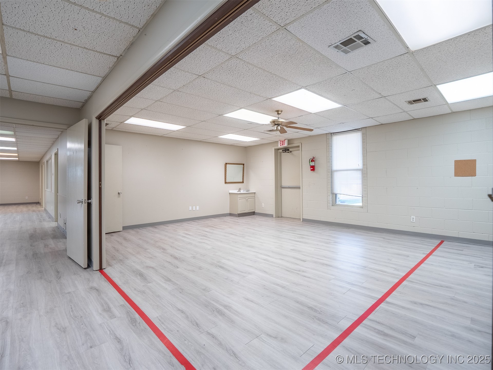 1201 E Wade Watts Property Photo 20