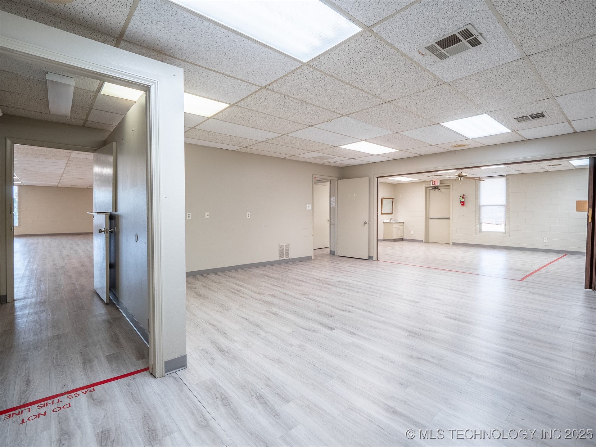 1201 E Wade Watts Property Photo 22