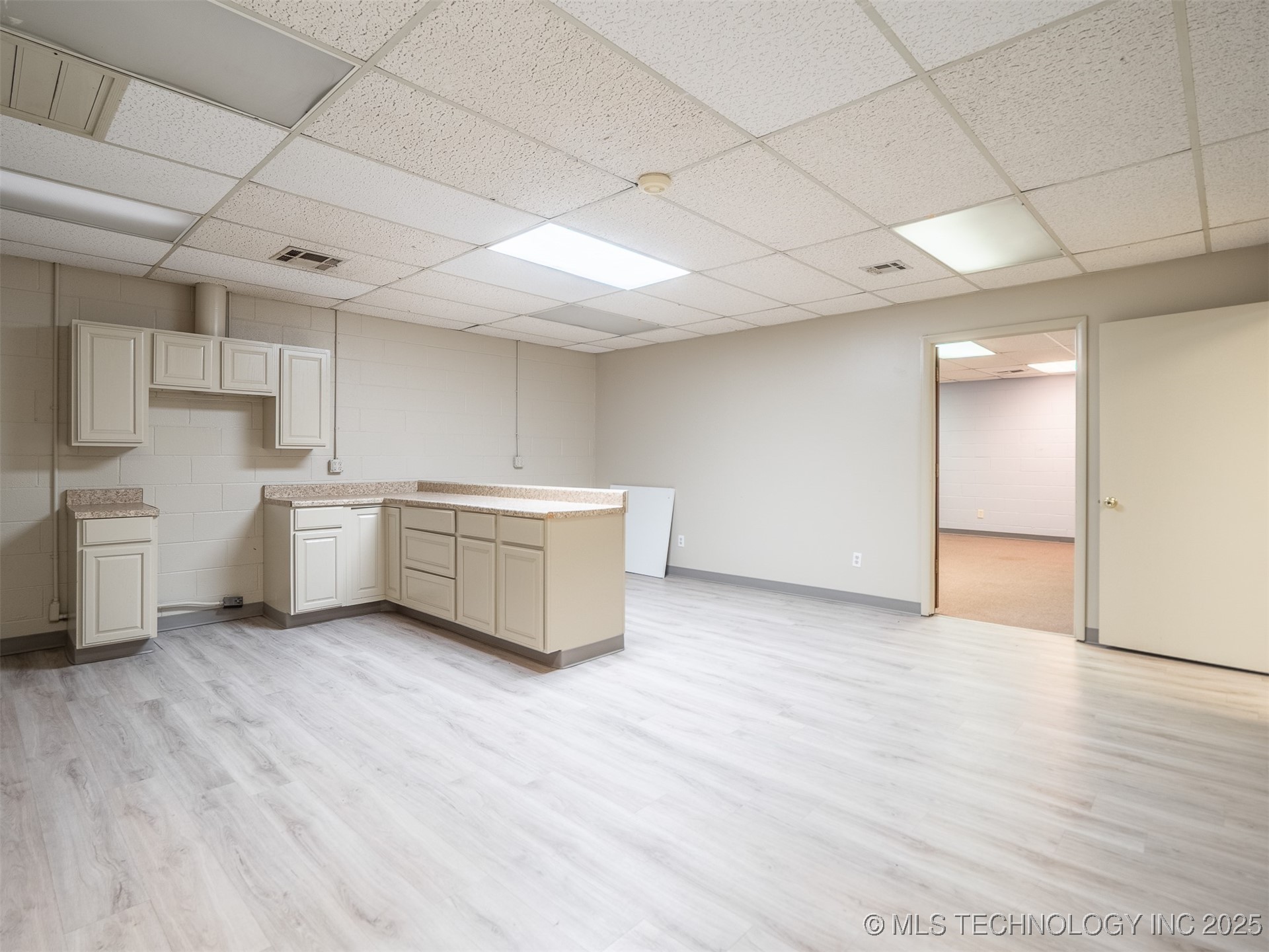 1201 E Wade Watts Property Photo 32