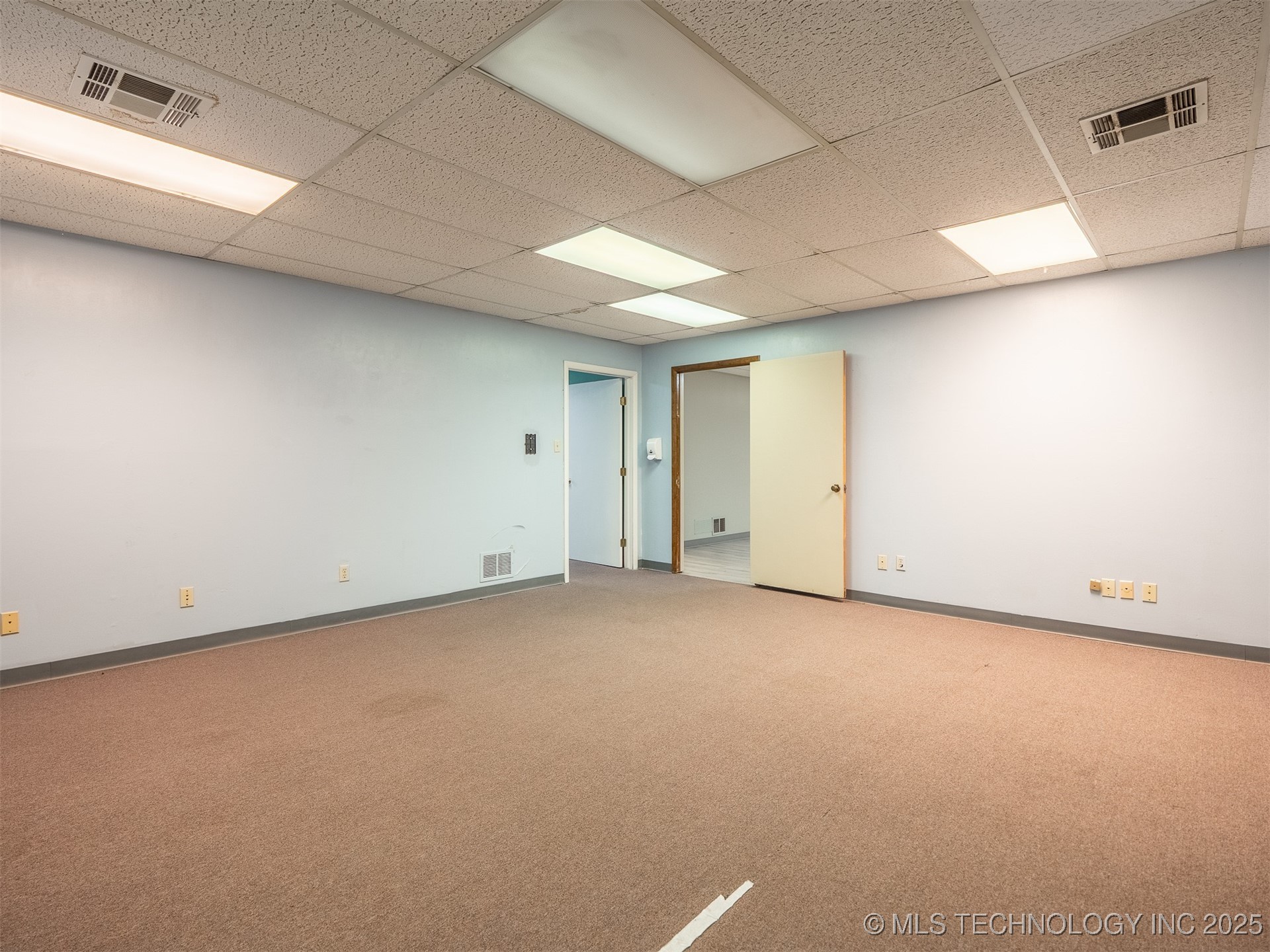 1201 E Wade Watts Property Photo 37