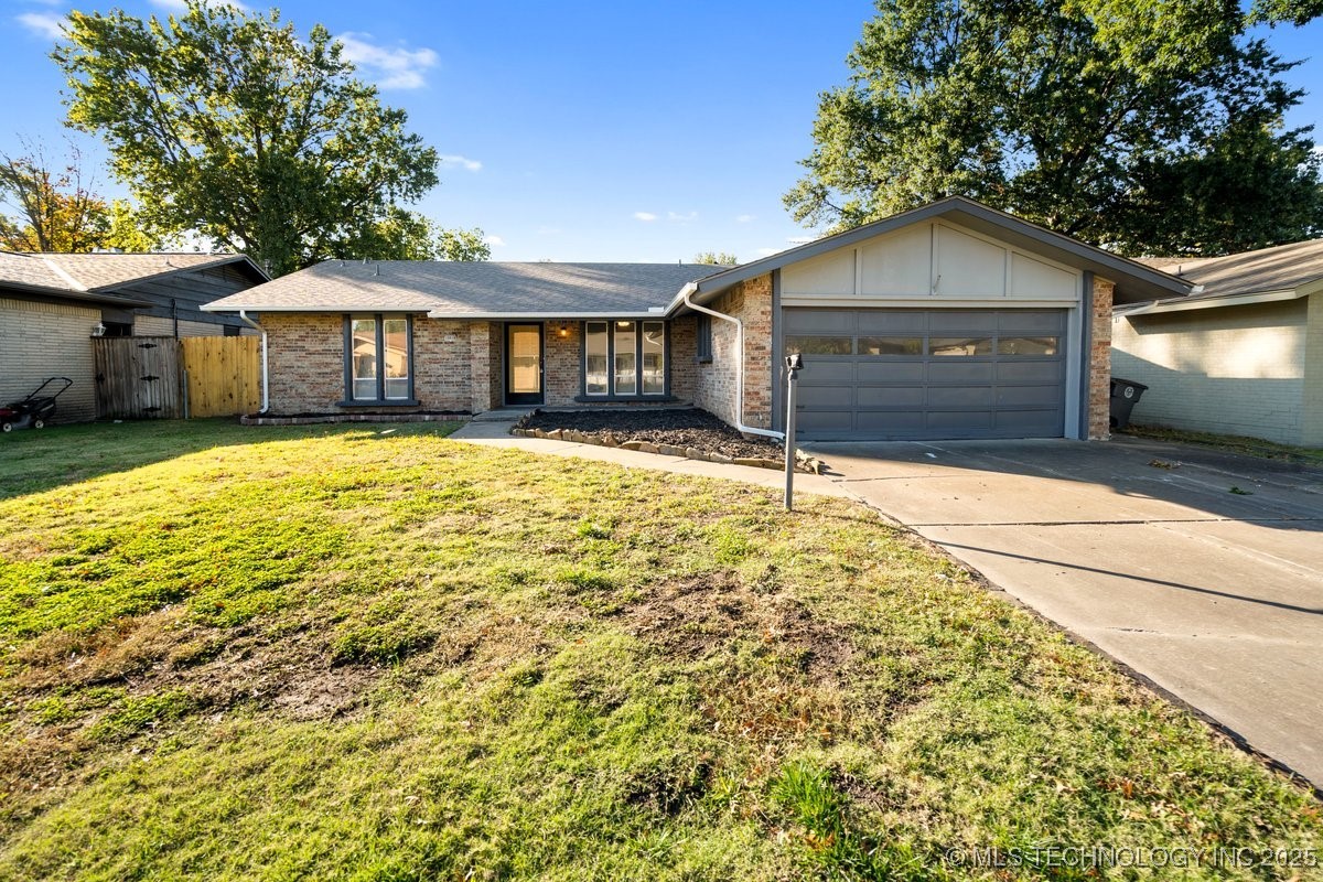 10918 E 28th Place Property Photo 2