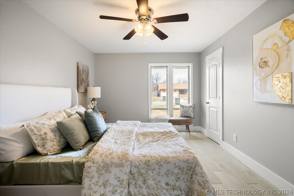 10918 E 28th Place Property Photo 12