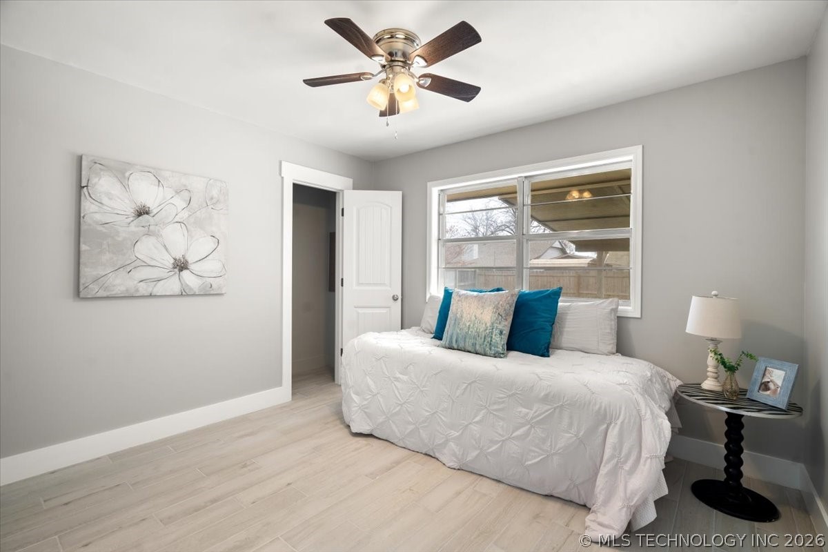 10918 E 28th Place Property Photo 16