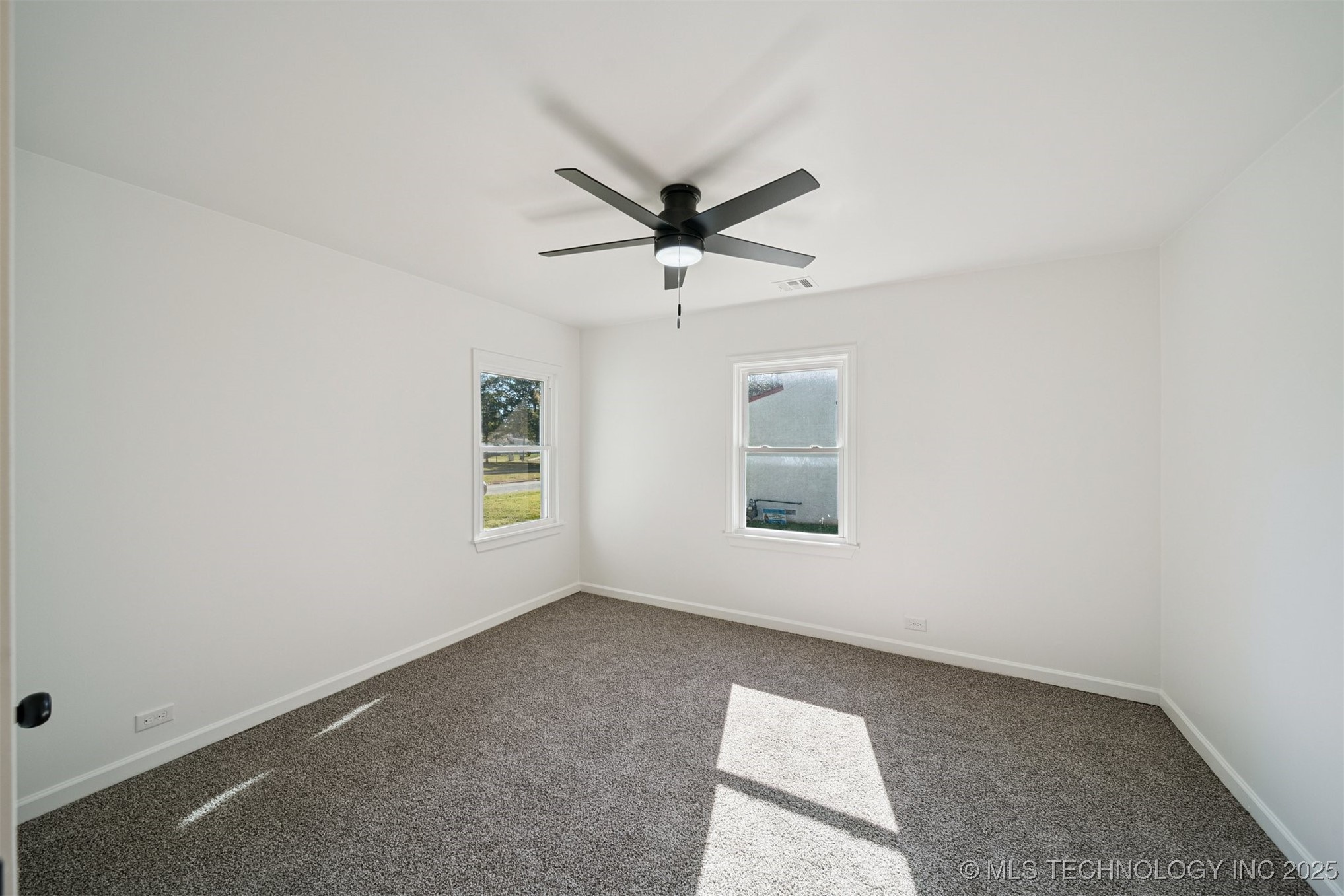 1622 N Cheyenne Avenue Property Photo 6