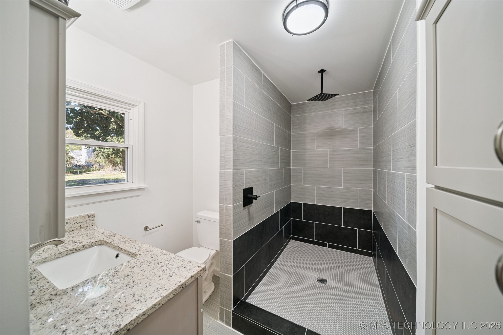 1622 N Cheyenne Avenue Property Photo 8