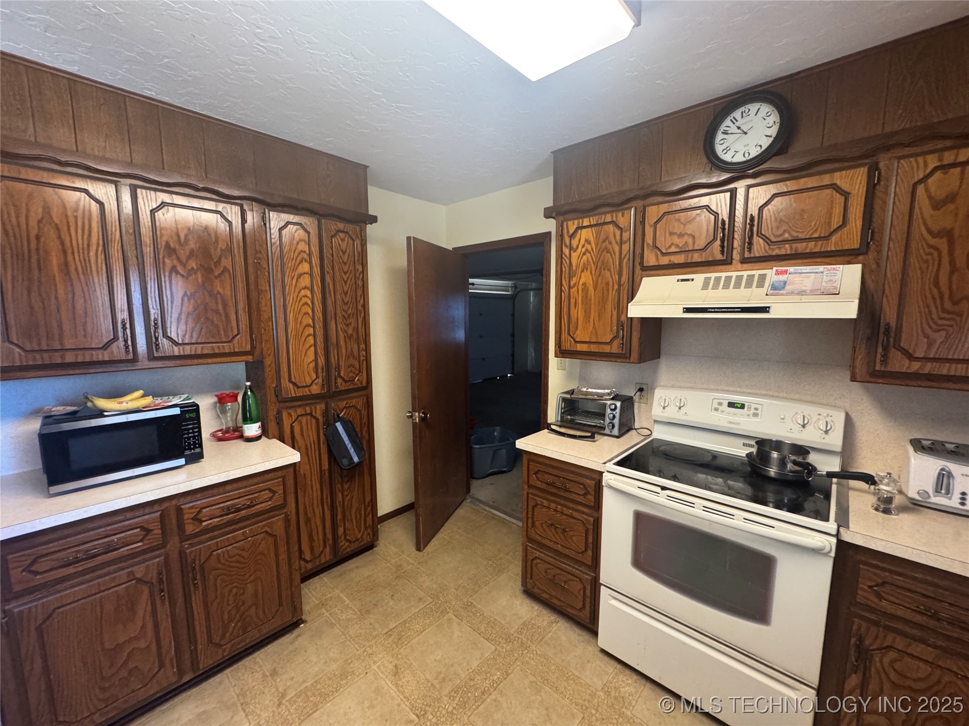 15902 County Road 3535 Property Photo 8