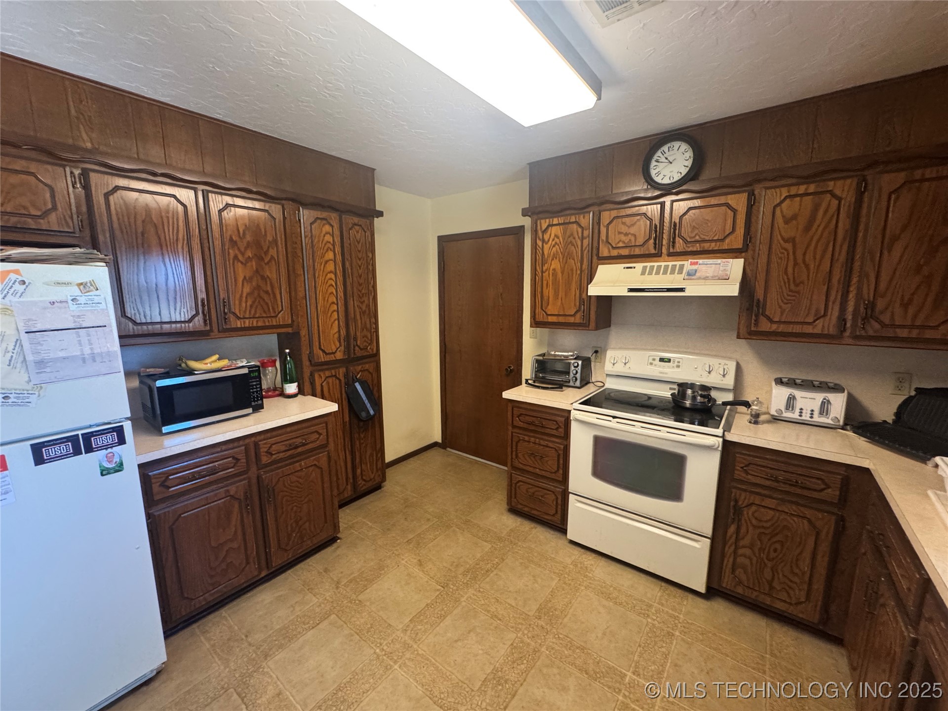 15902 County Road 3535 Property Photo 10