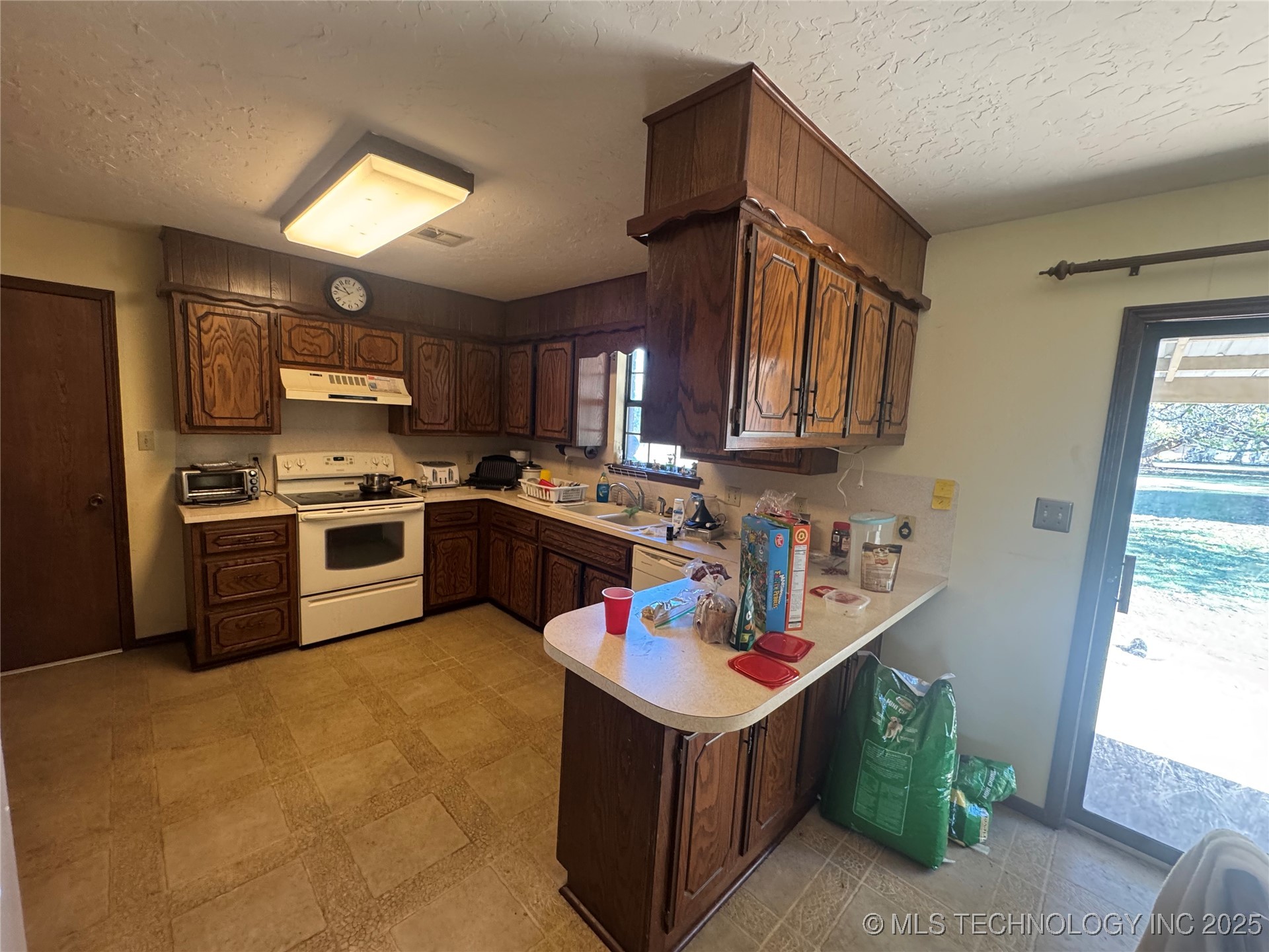 15902 County Road 3535 Property Photo 11