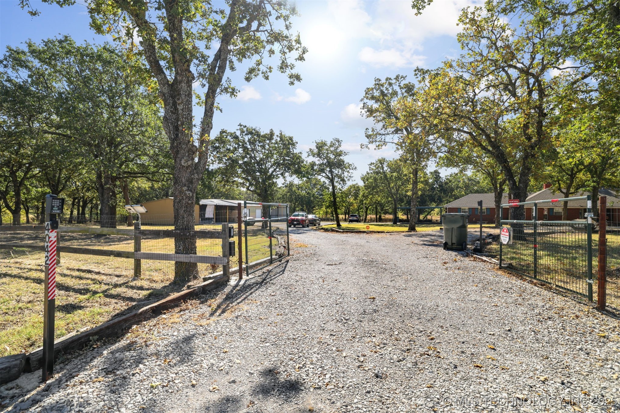 4042 3rd Ne Property Photo 2