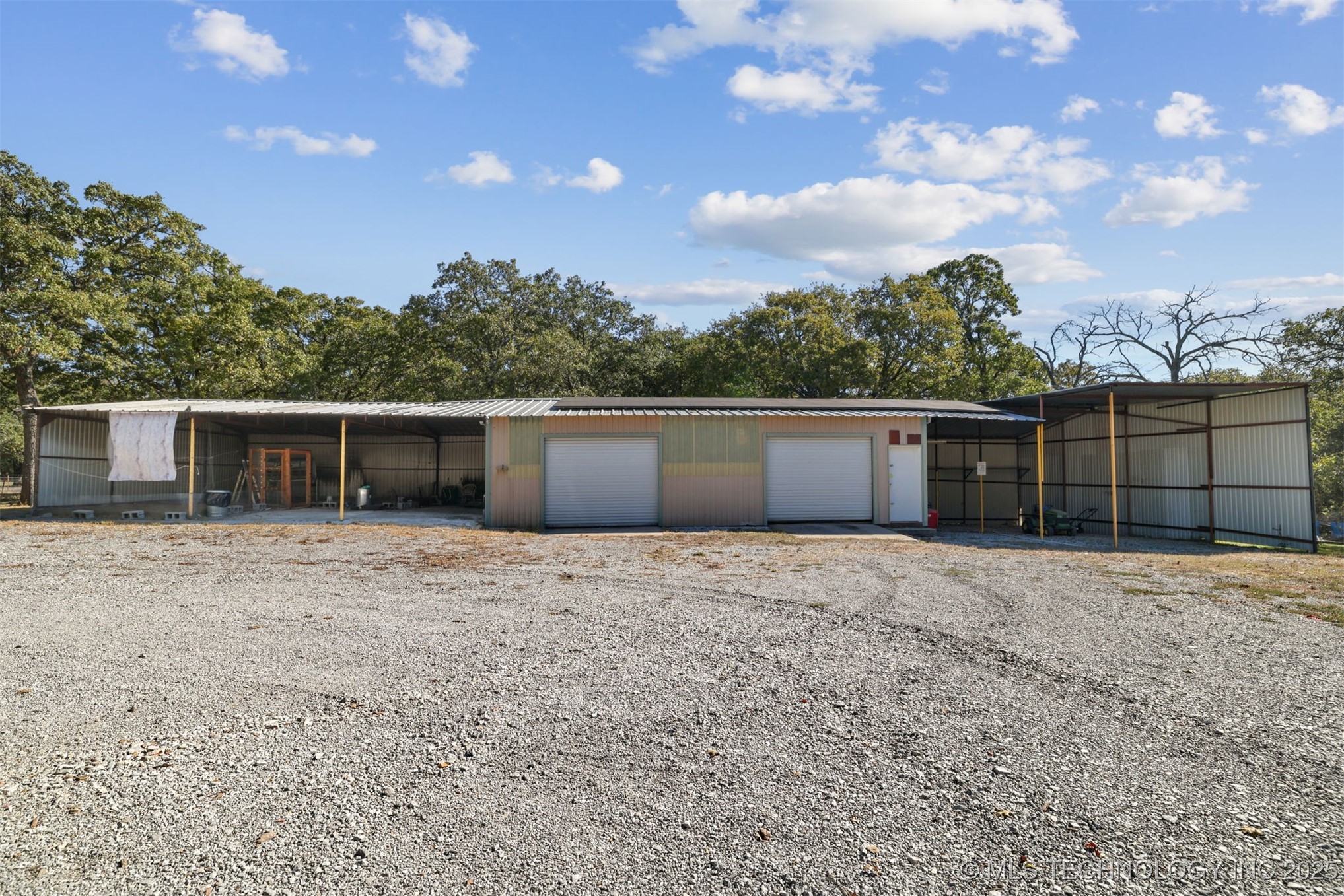 4042 3rd Ne Property Photo 4