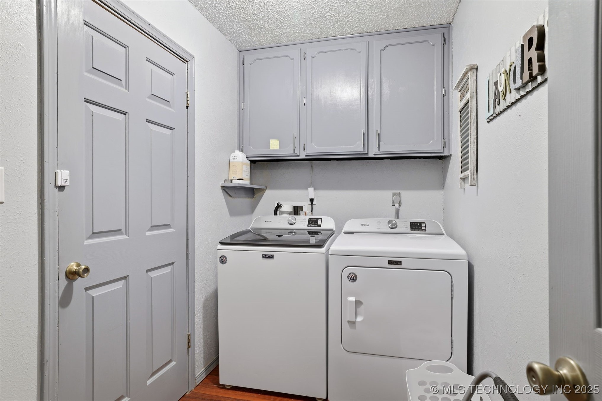 4042 3rd Ne Property Photo 21