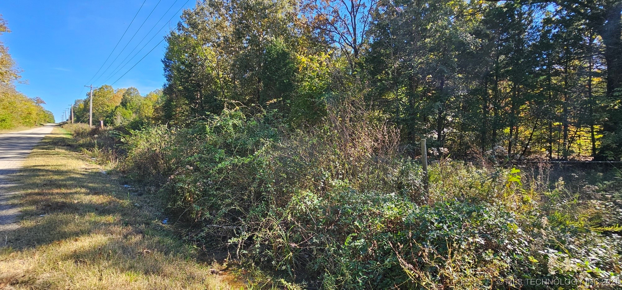 000000 E 1030 Road Property Photo 2