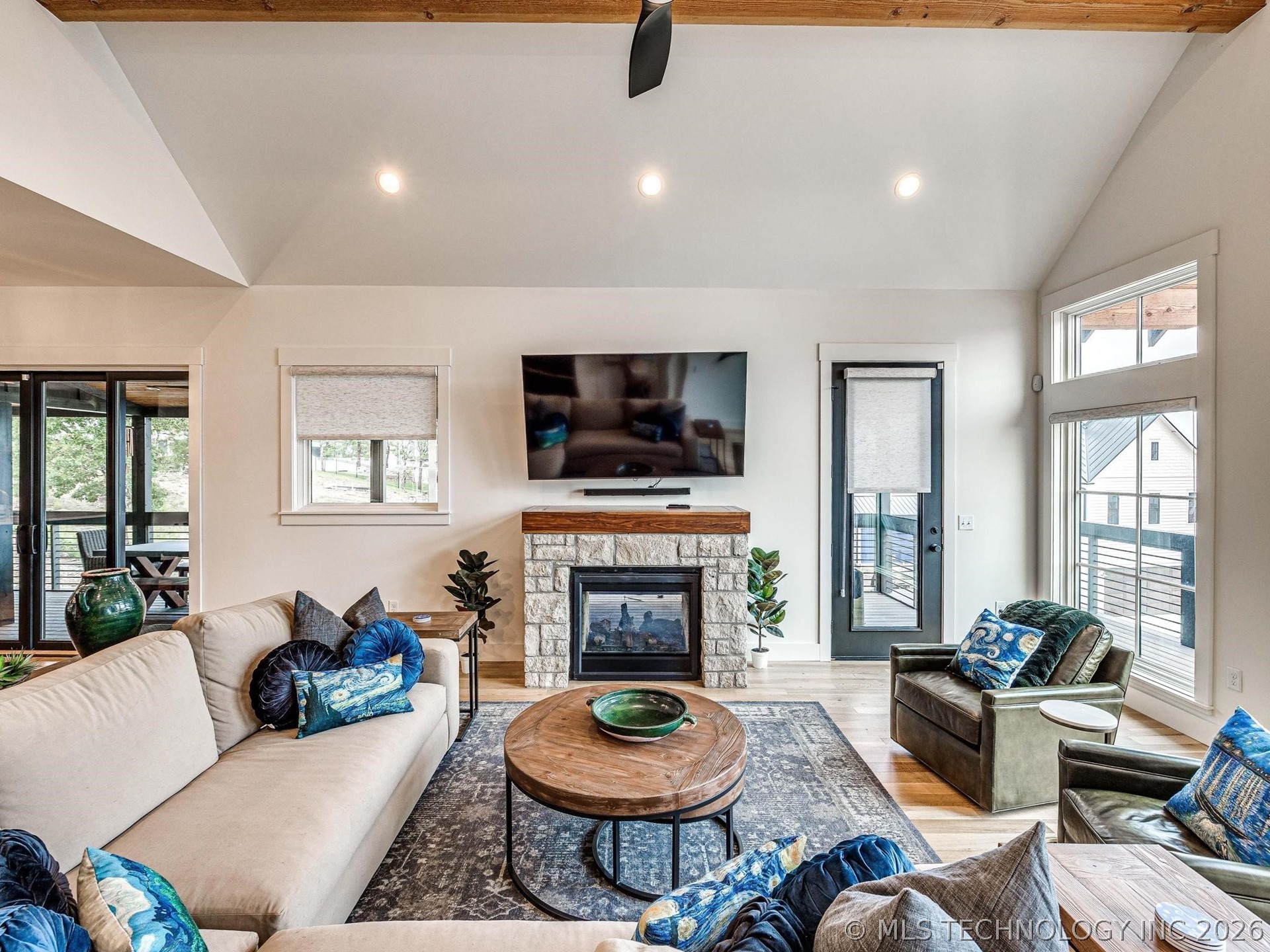 111 Lower Greenway Property Photo 3