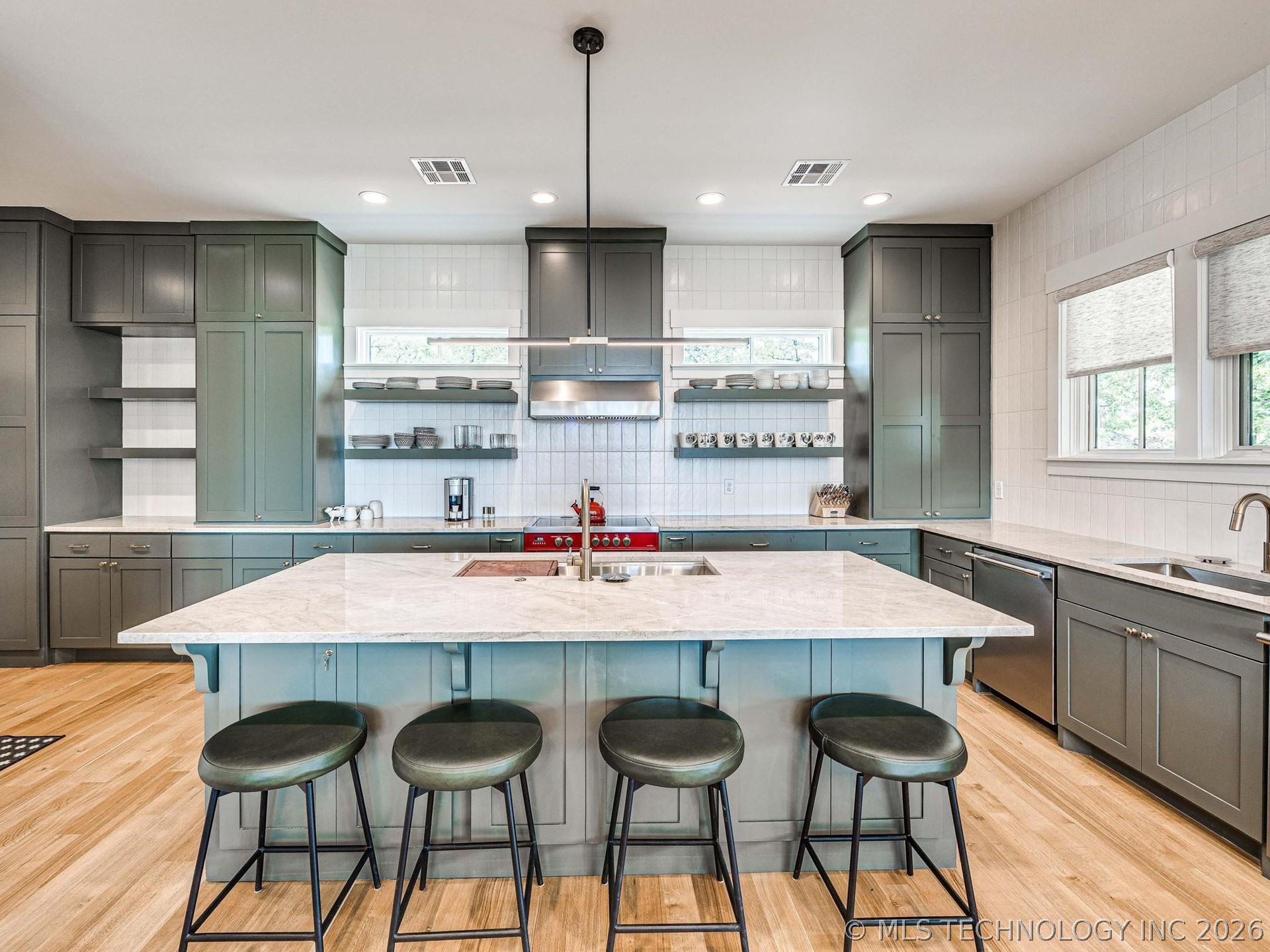 111 Lower Greenway Property Photo 4