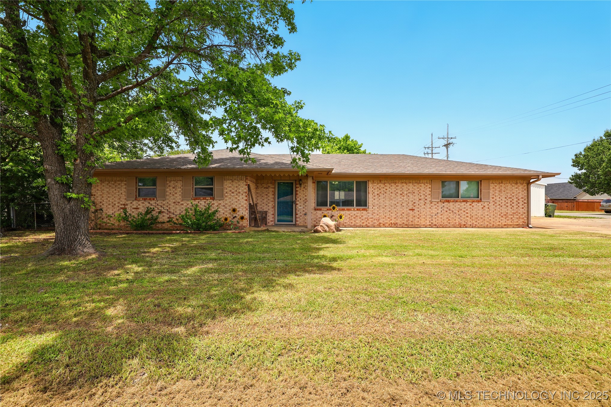 300 Michelle Property Photo 1