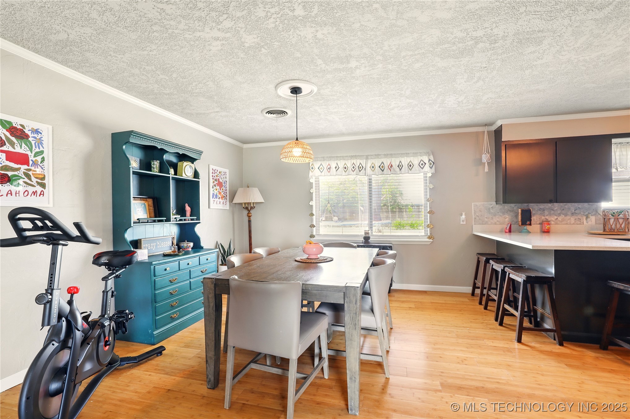 300 Michelle Property Photo 8