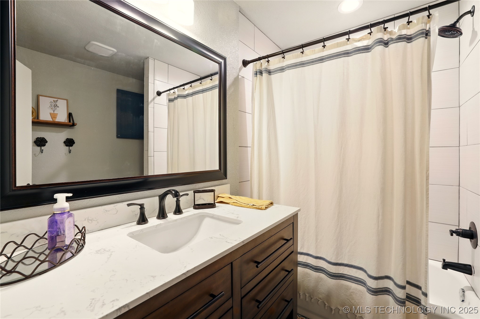 300 Michelle Property Photo 17