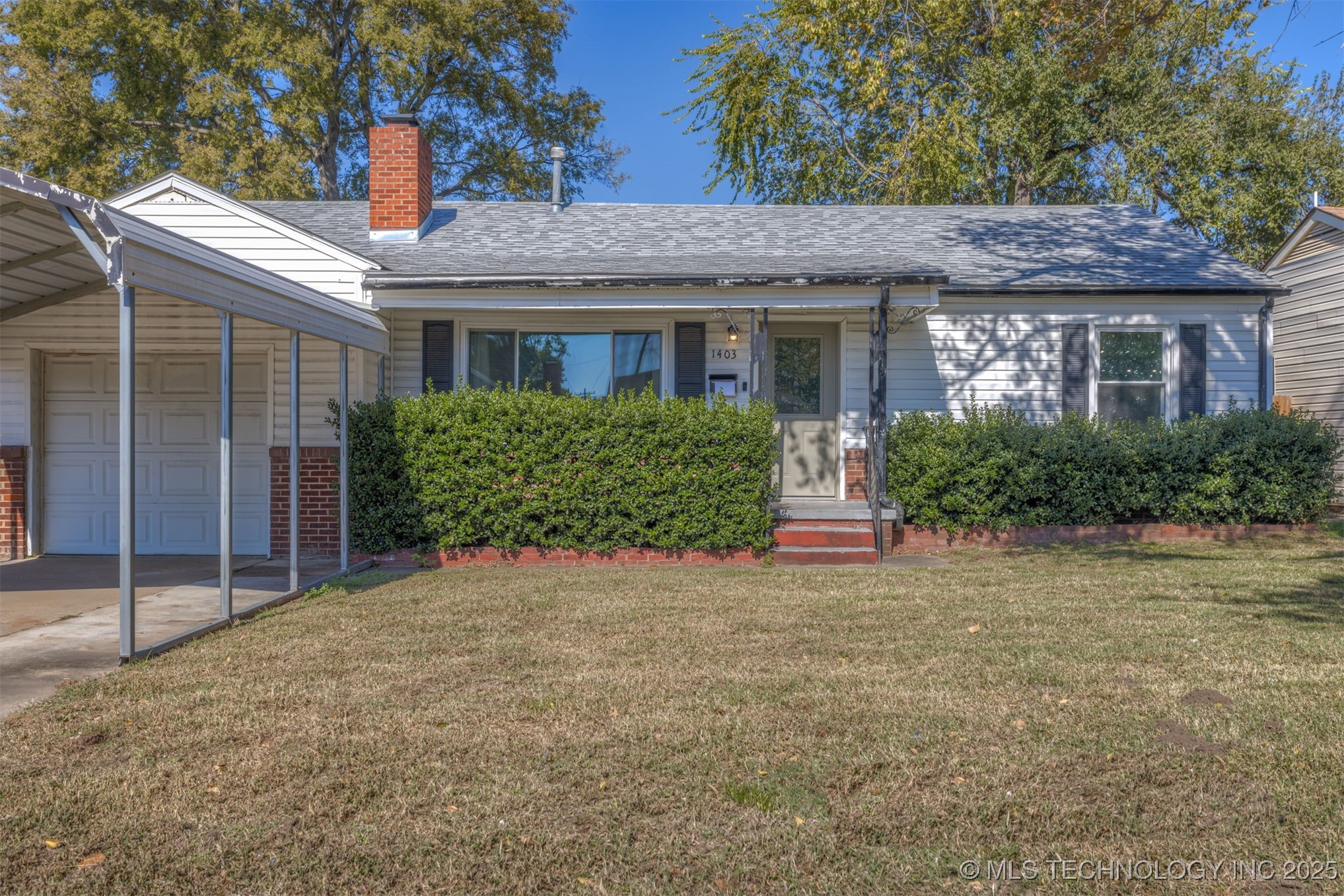 1403 E 52nd Street Property Photo 2