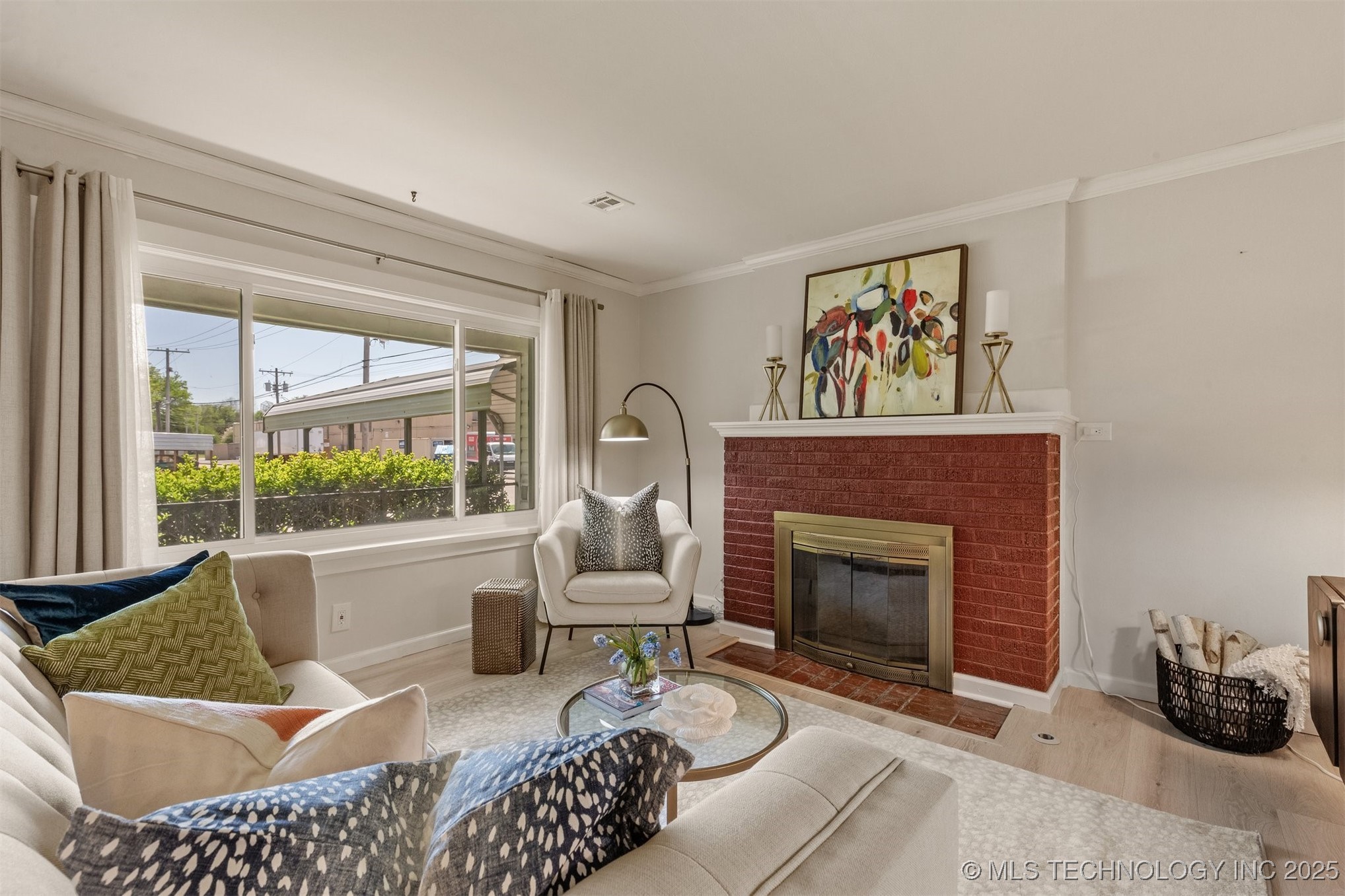 1403 E 52nd Street Property Photo 4