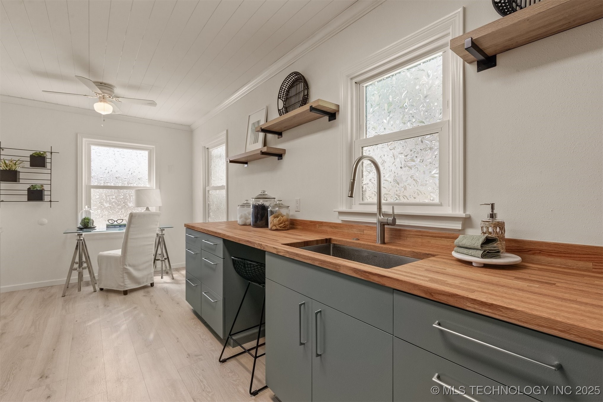 1403 E 52nd Street Property Photo 11