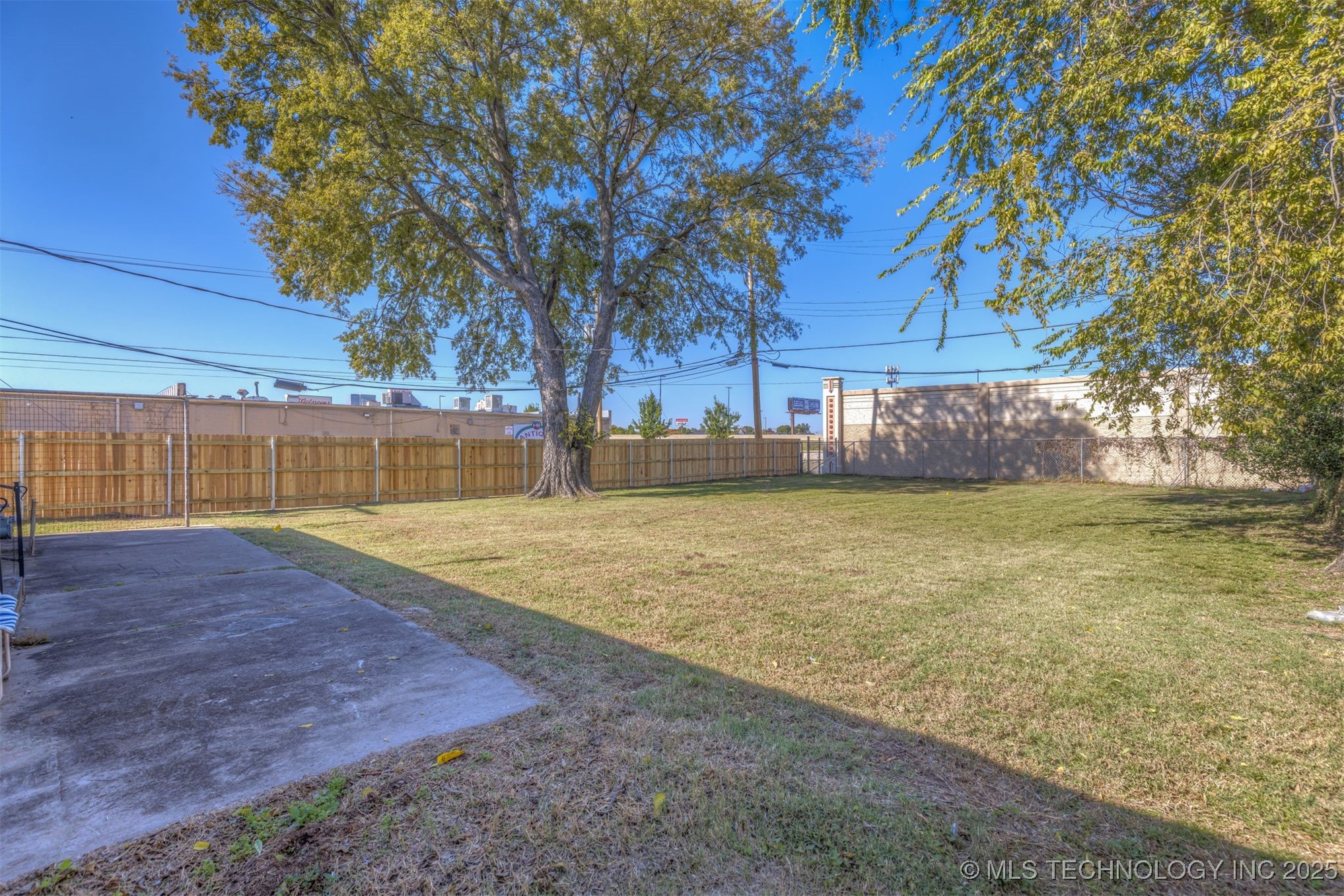 1403 E 52nd Street Property Photo 21