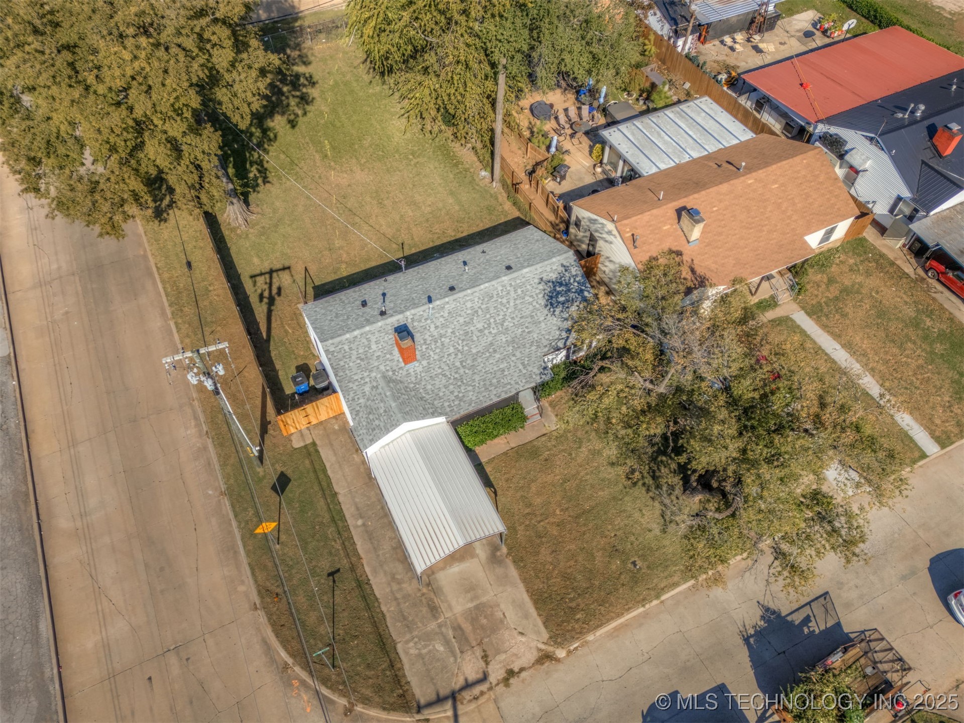 1403 E 52nd Street Property Photo 24