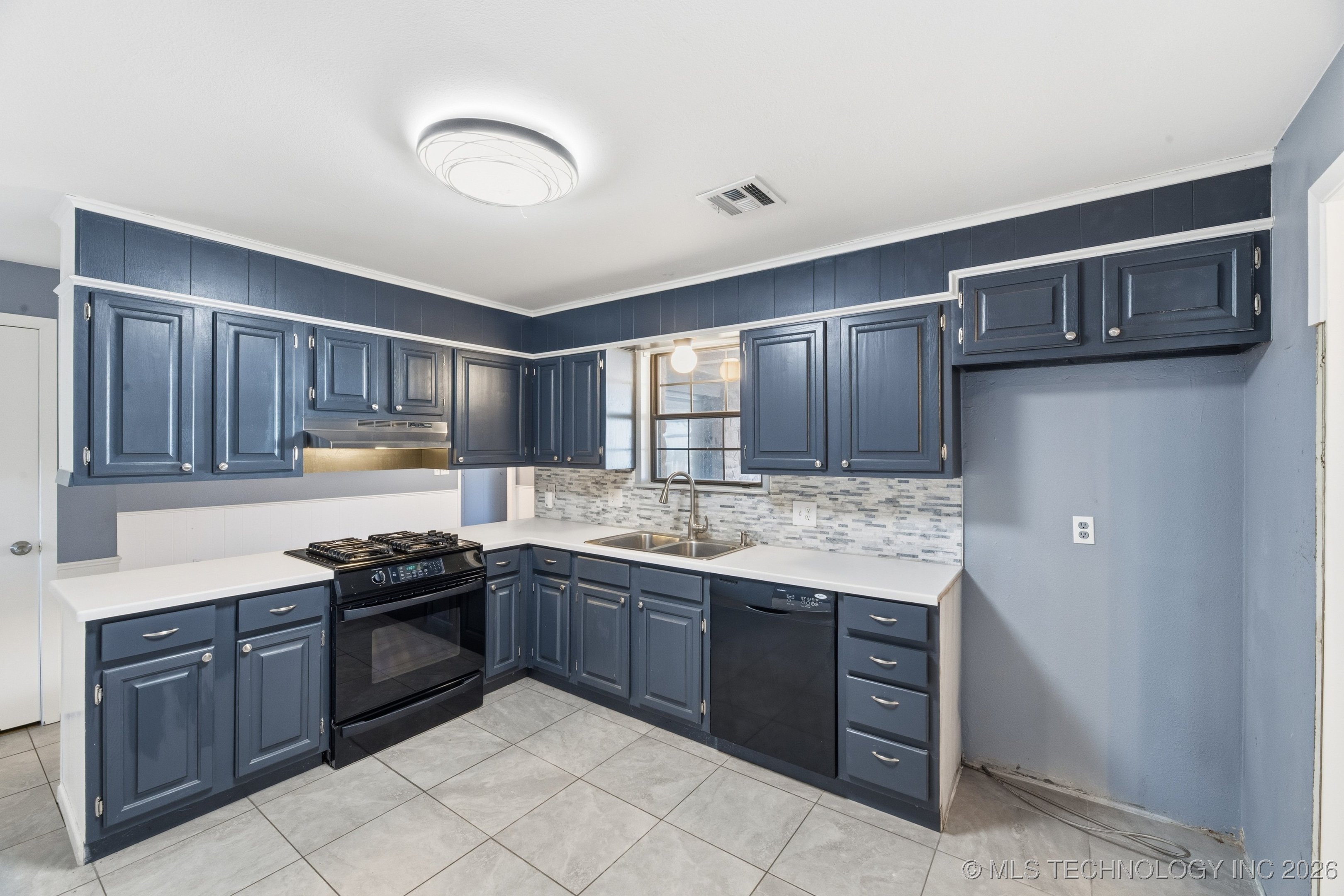 3918 Harvey Road Property Photo 8