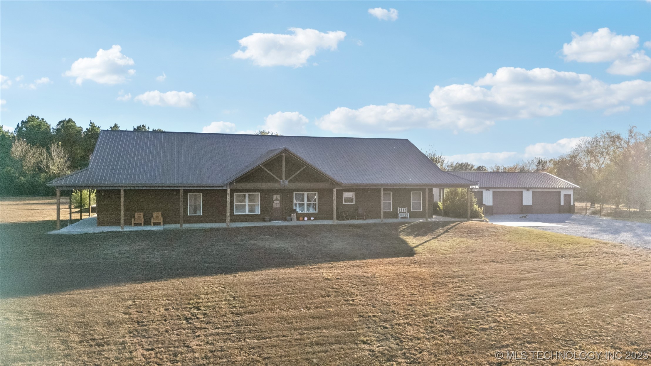 19300 E 590 Road Property Photo 1