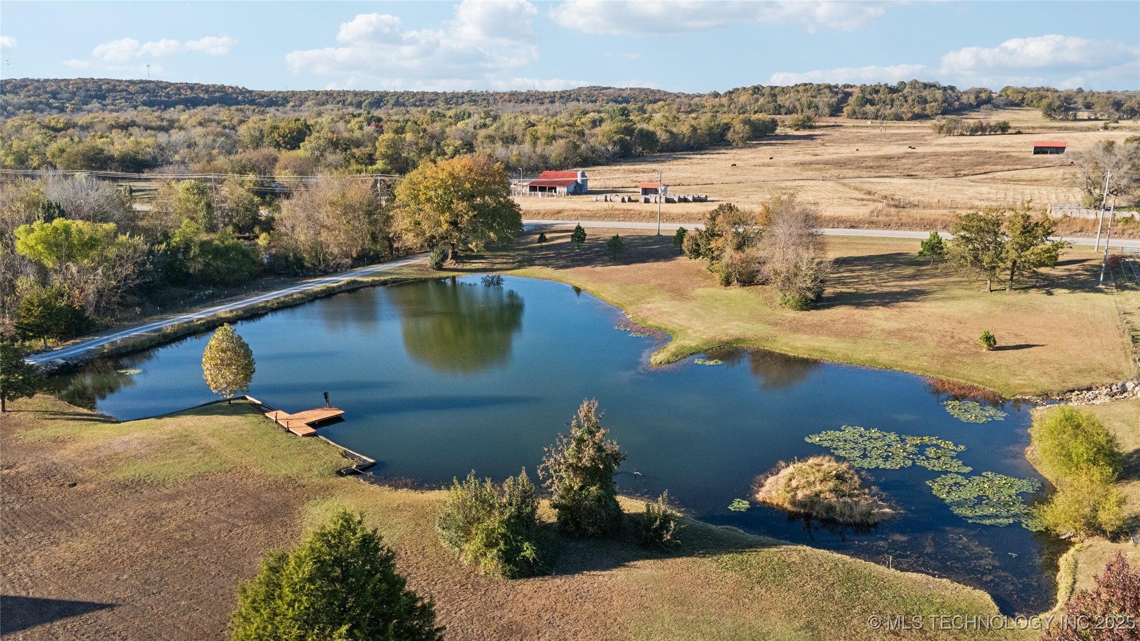 19300 E 590 Road Property Photo 4