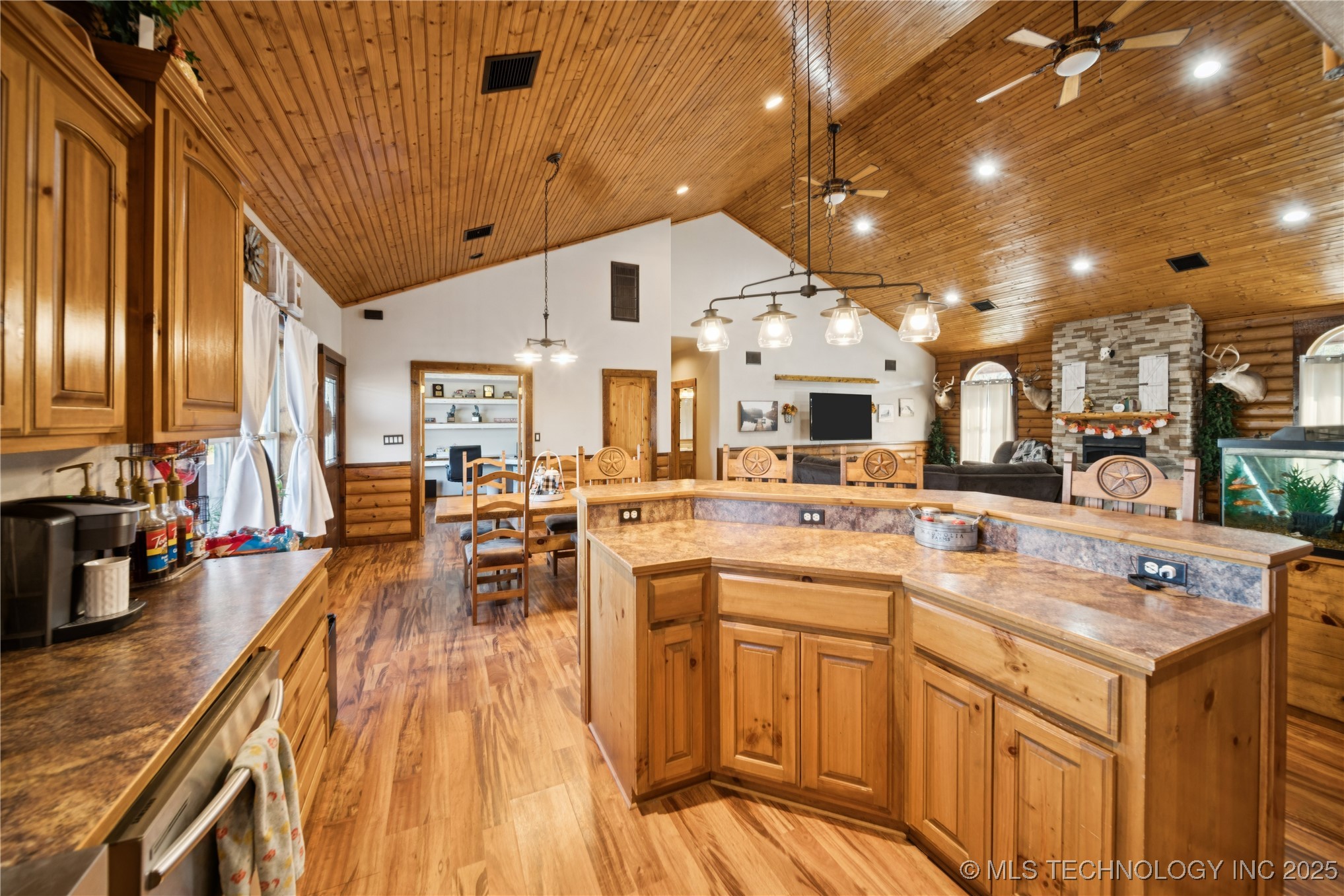 19300 E 590 Road Property Photo 16