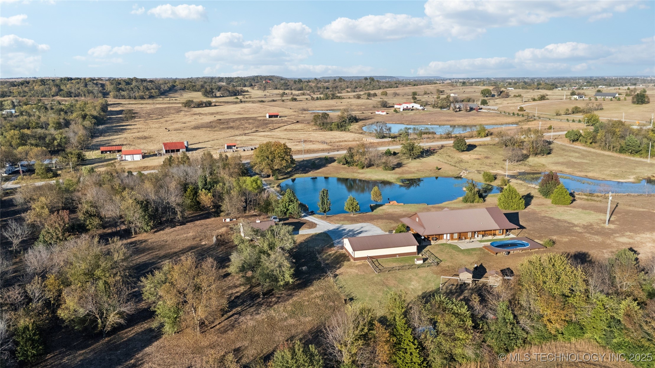 19300 E 590 Road Property Photo 43