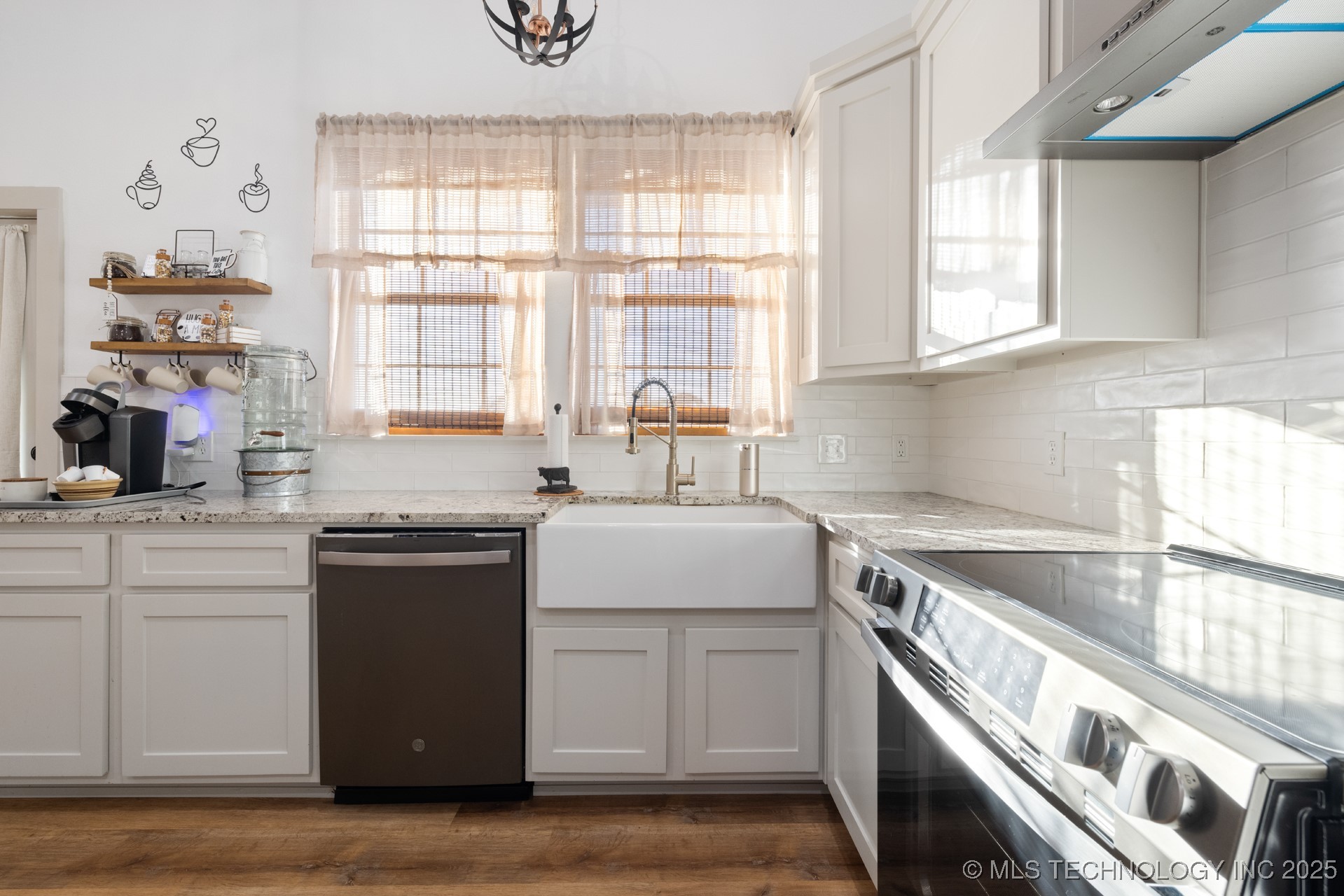 986 N 4430 Road Property Photo 14