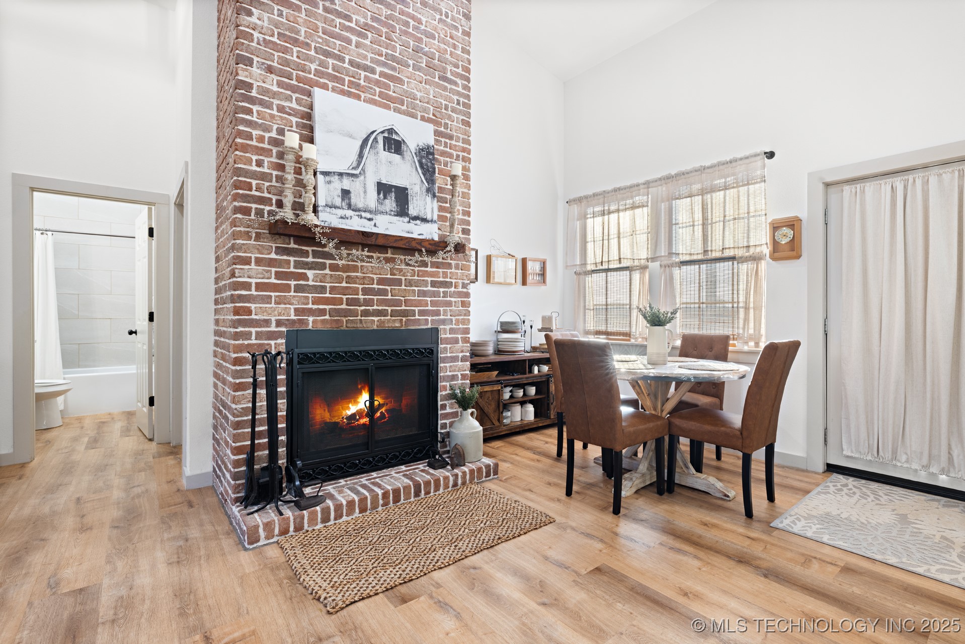 986 N 4430 Road Property Photo 18