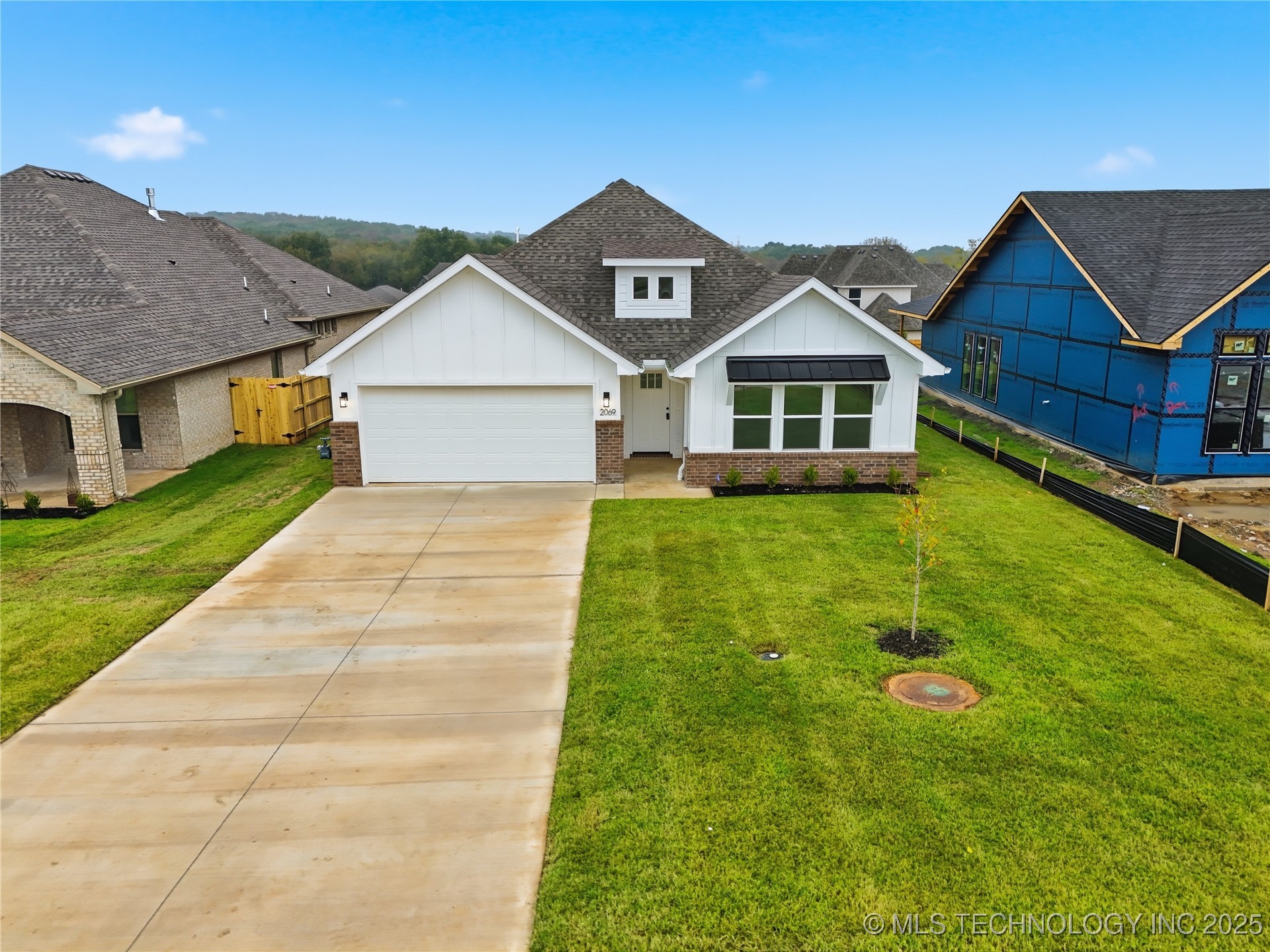 2069 E 130th Street S Property Photo 1