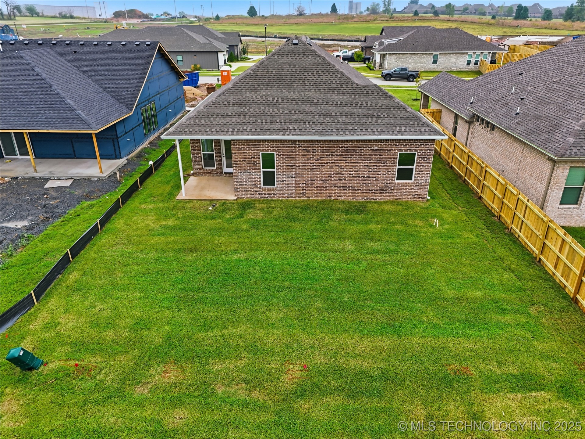 2069 E 130th Street S Property Photo 2