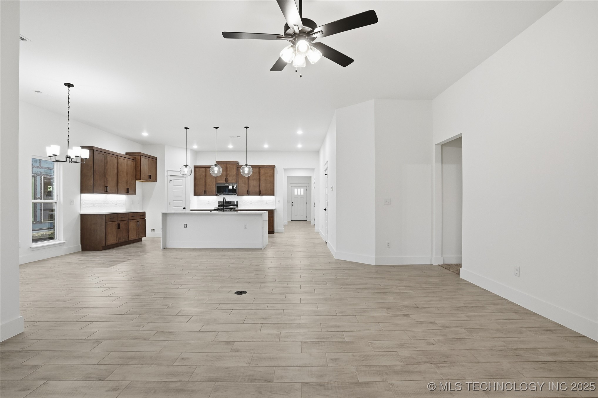 2069 E 130th Street S Property Photo 13