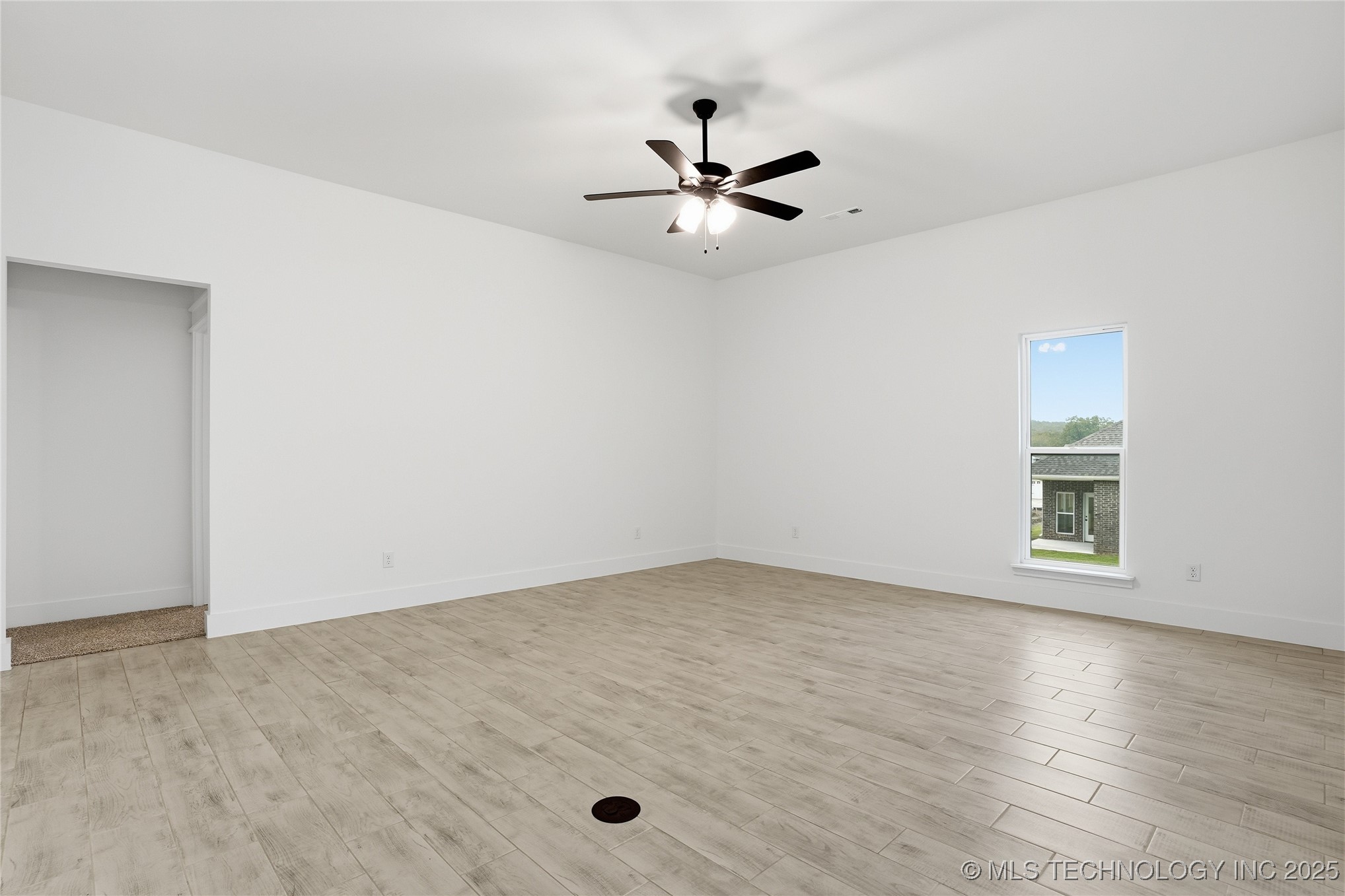 2069 E 130th Street S Property Photo 15