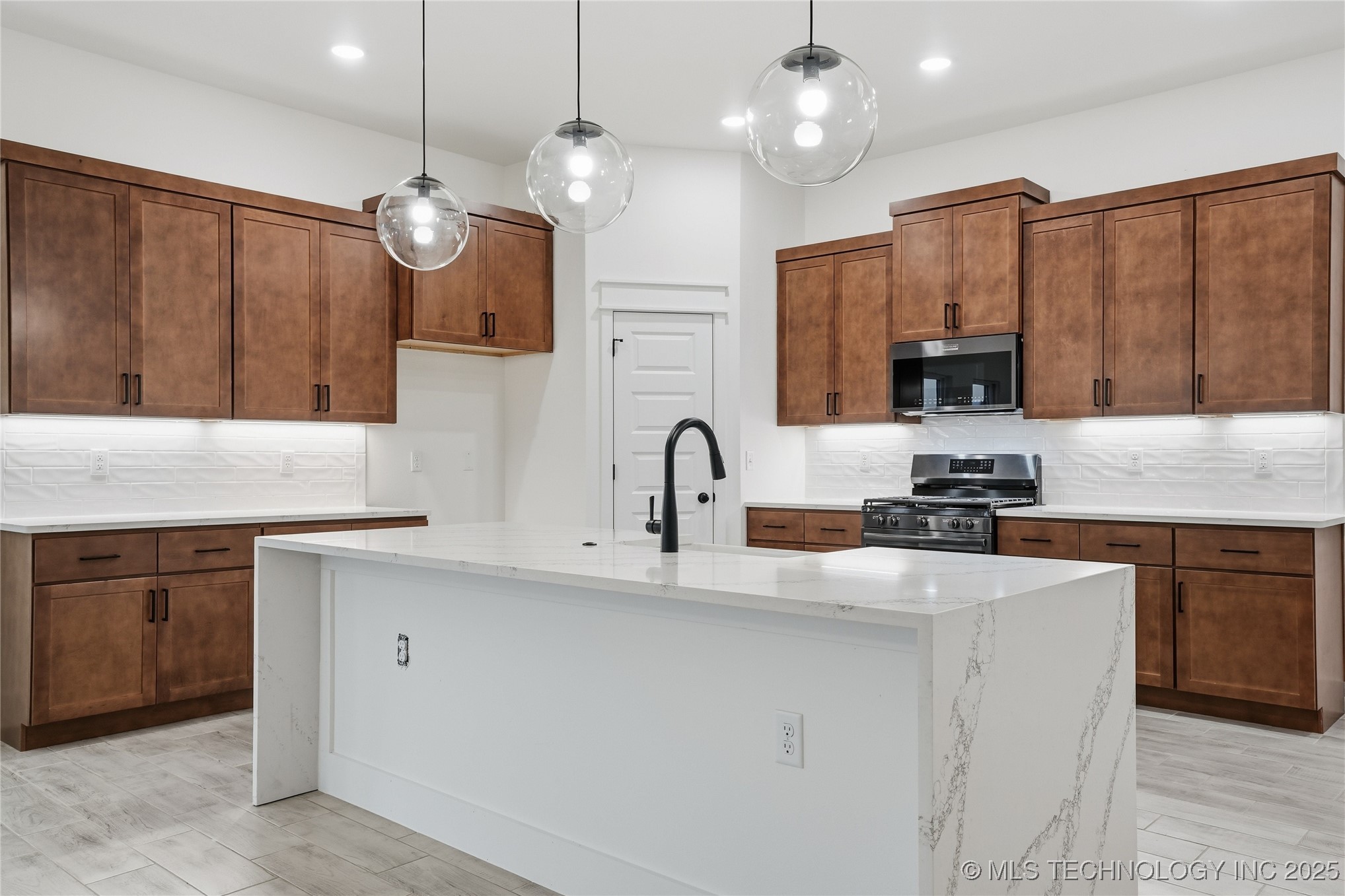 2069 E 130th Street S Property Photo 20