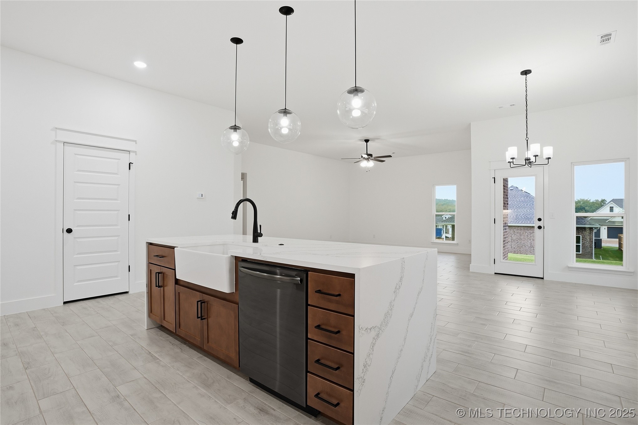 2069 E 130th Street S Property Photo 21