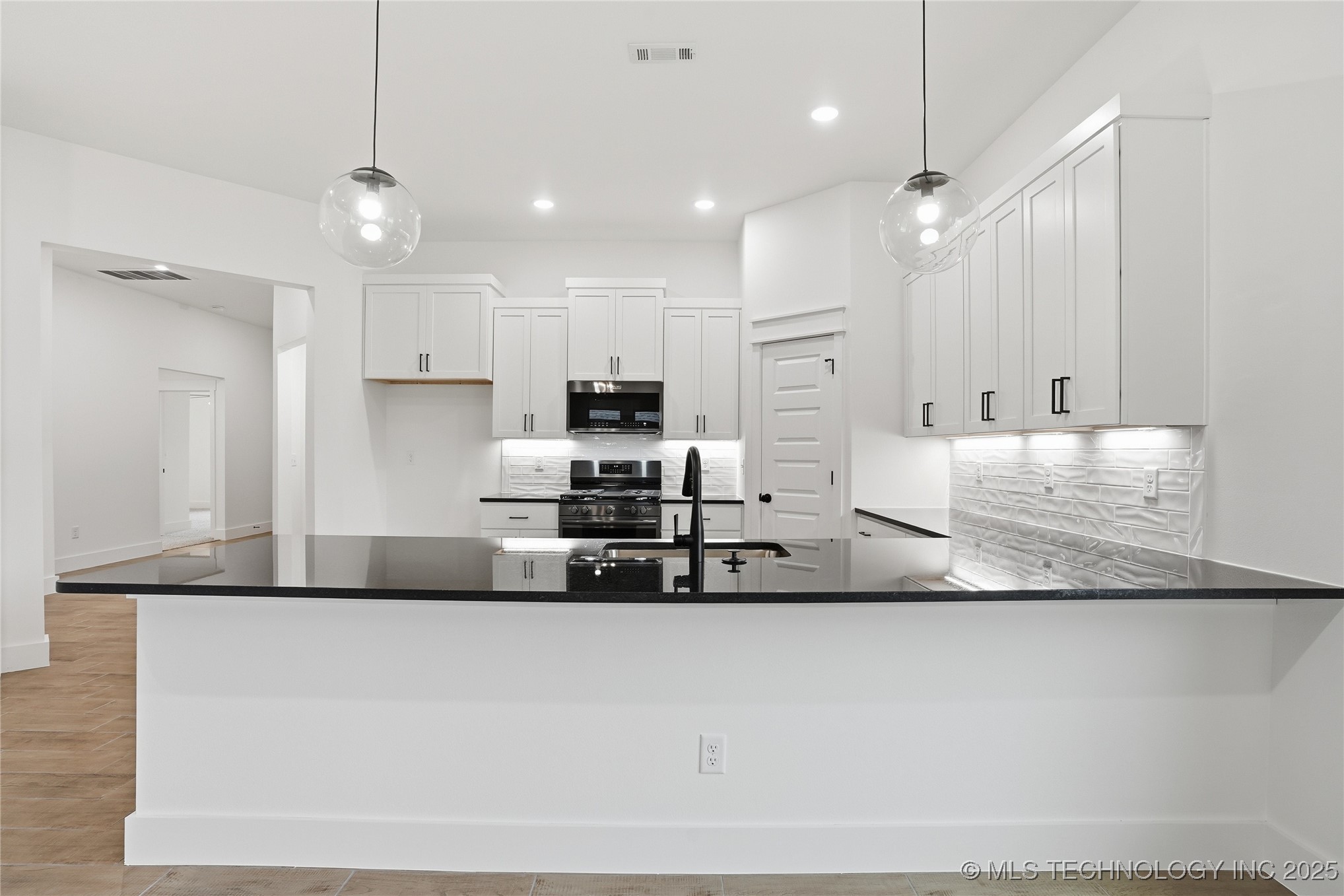 2124 E 128th Place S Property Photo 21