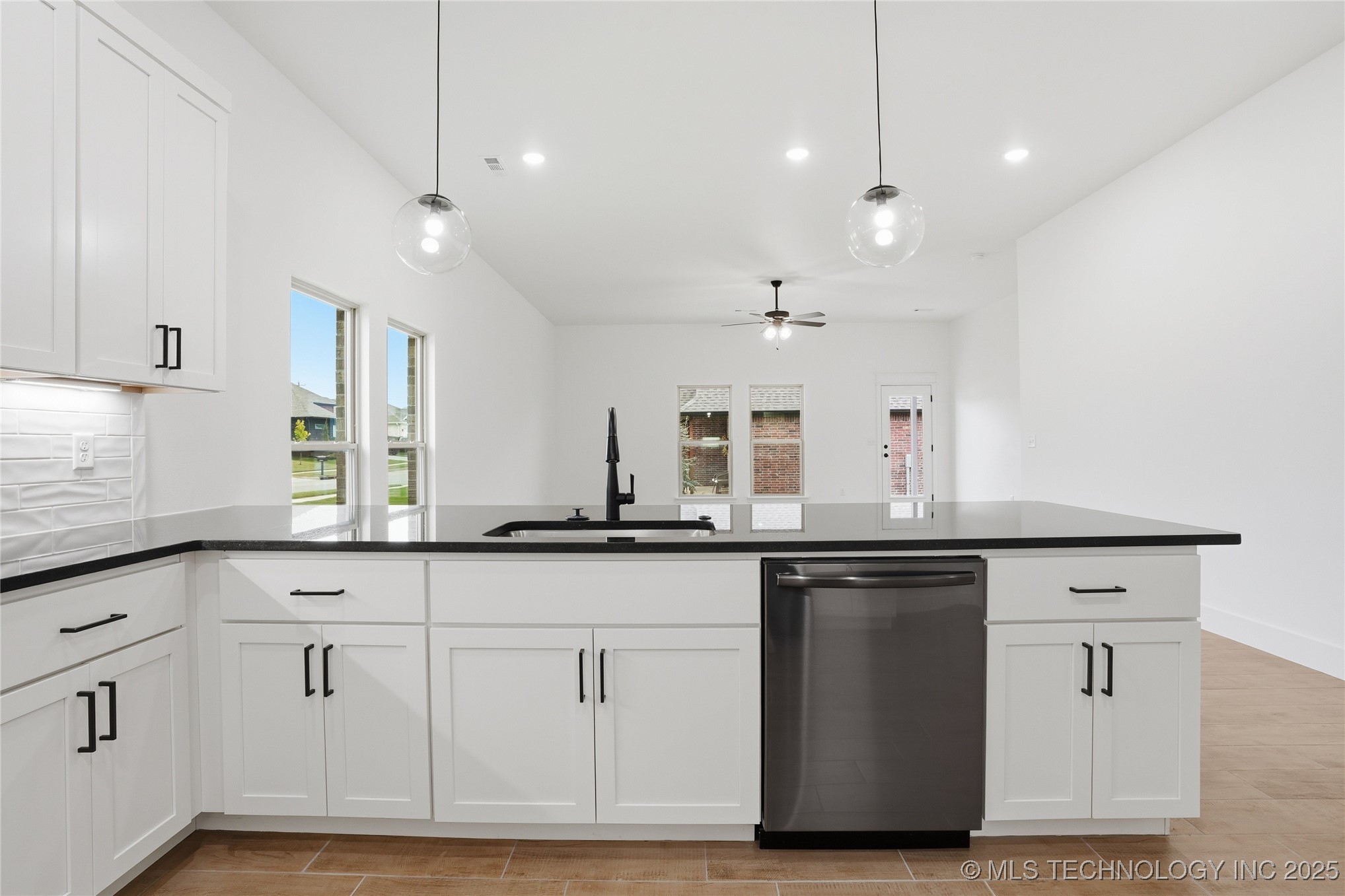 2124 E 128th Place S Property Photo 26