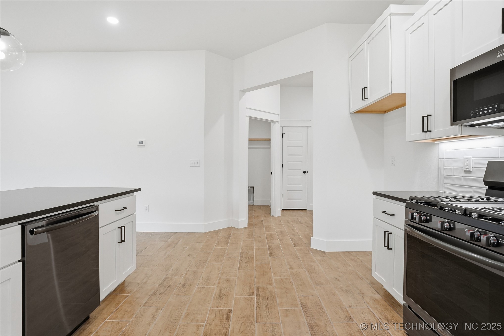 2124 E 128th Place S Property Photo 27