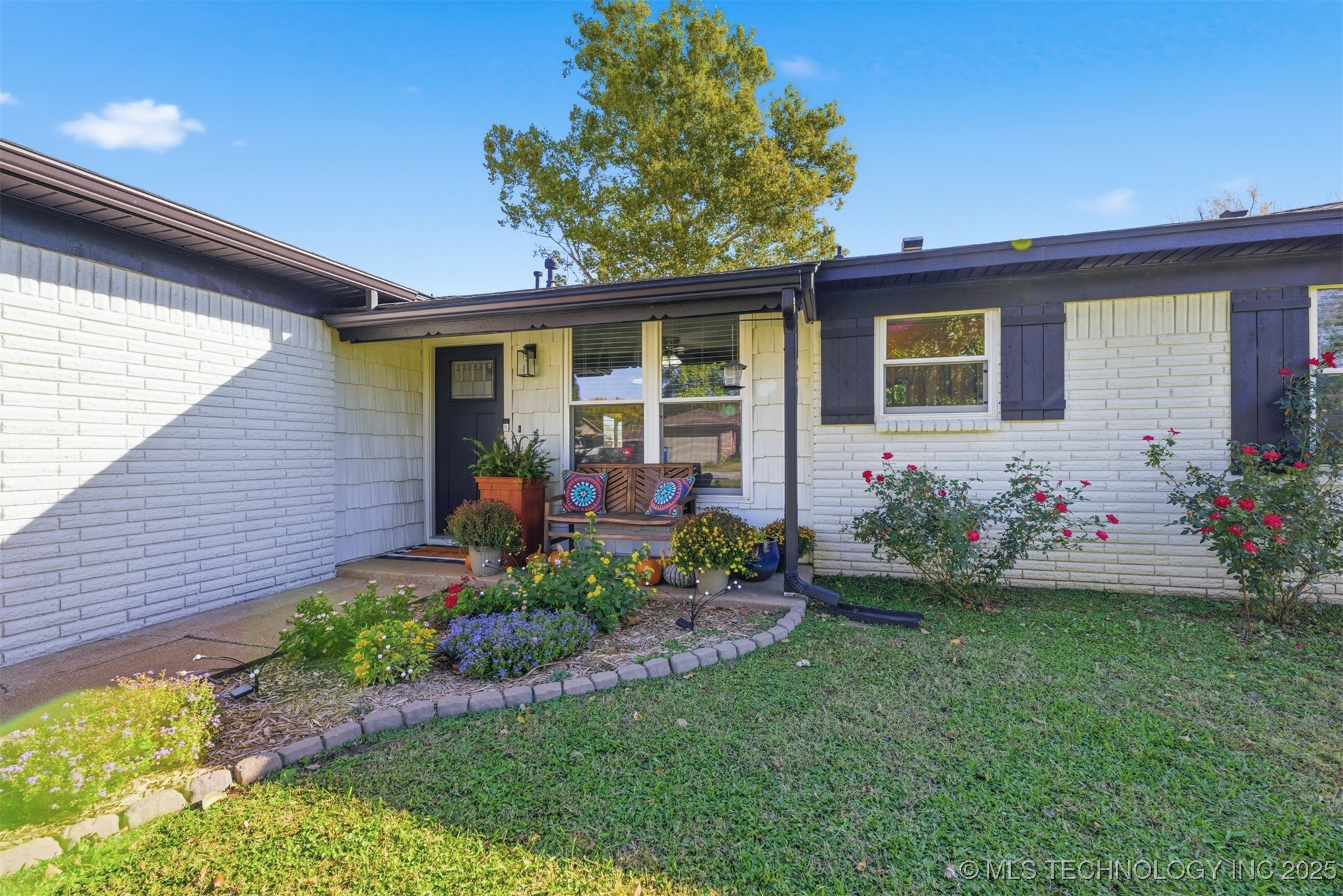 17215 S 91st East Avenue Property Photo 2