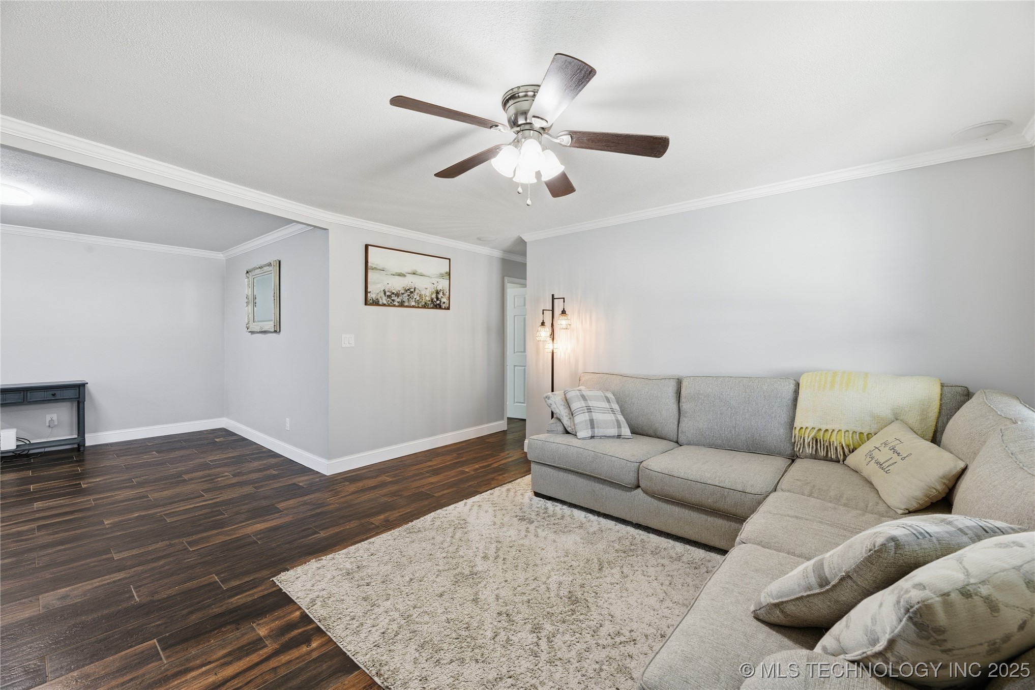 17215 S 91st East Avenue Property Photo 3