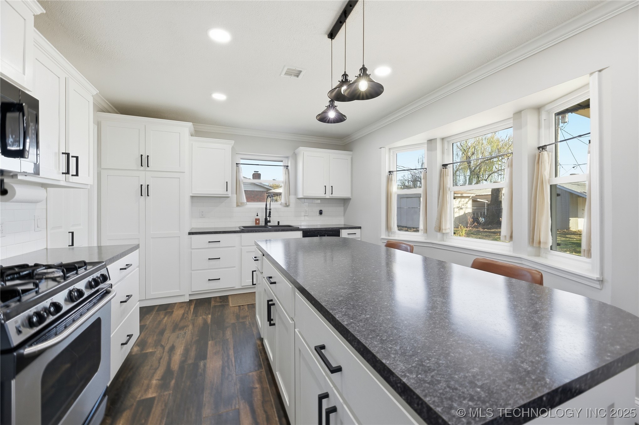 17215 S 91st East Avenue Property Photo 7