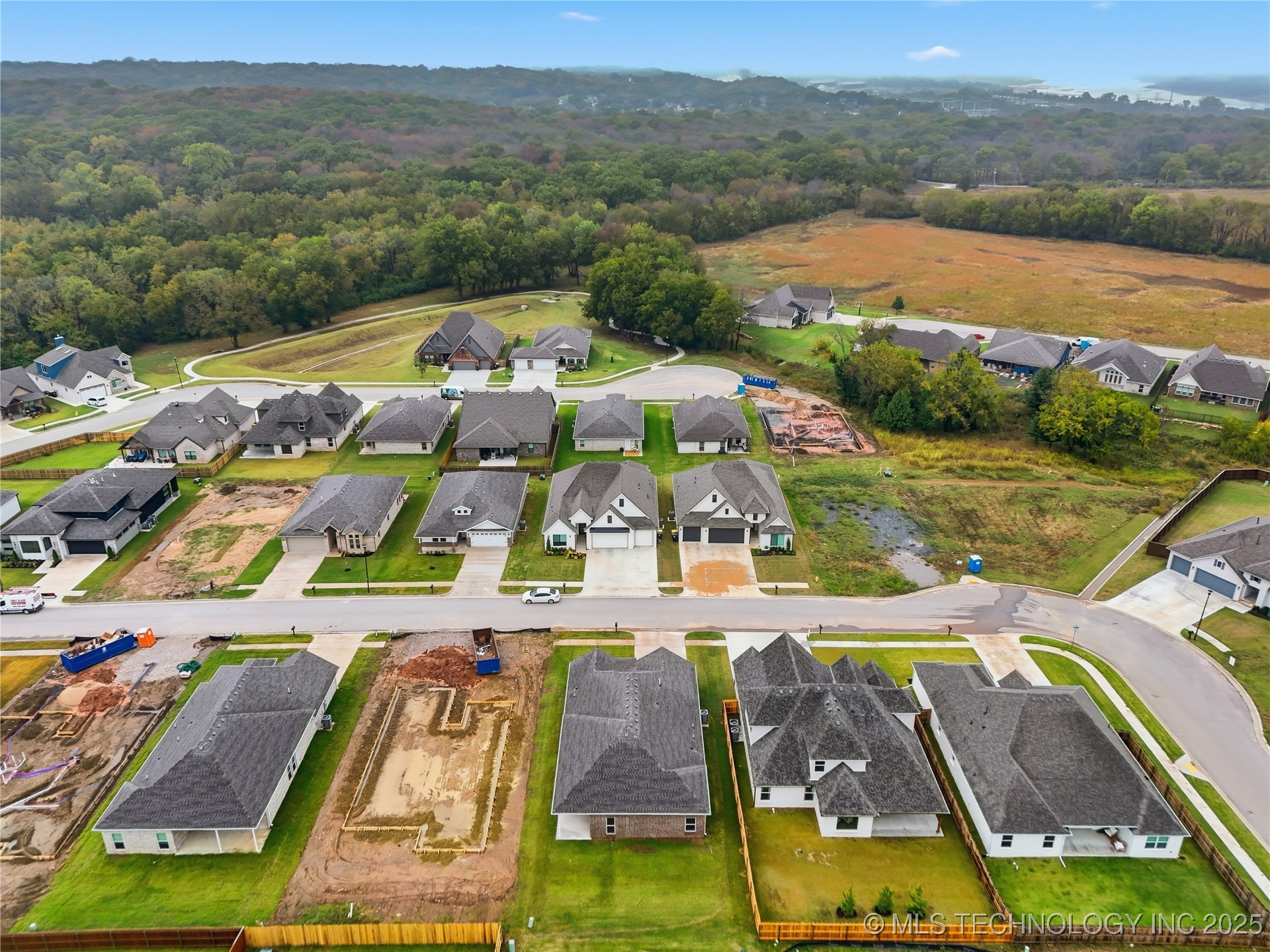 2068 E 129th Place S Property Photo 3