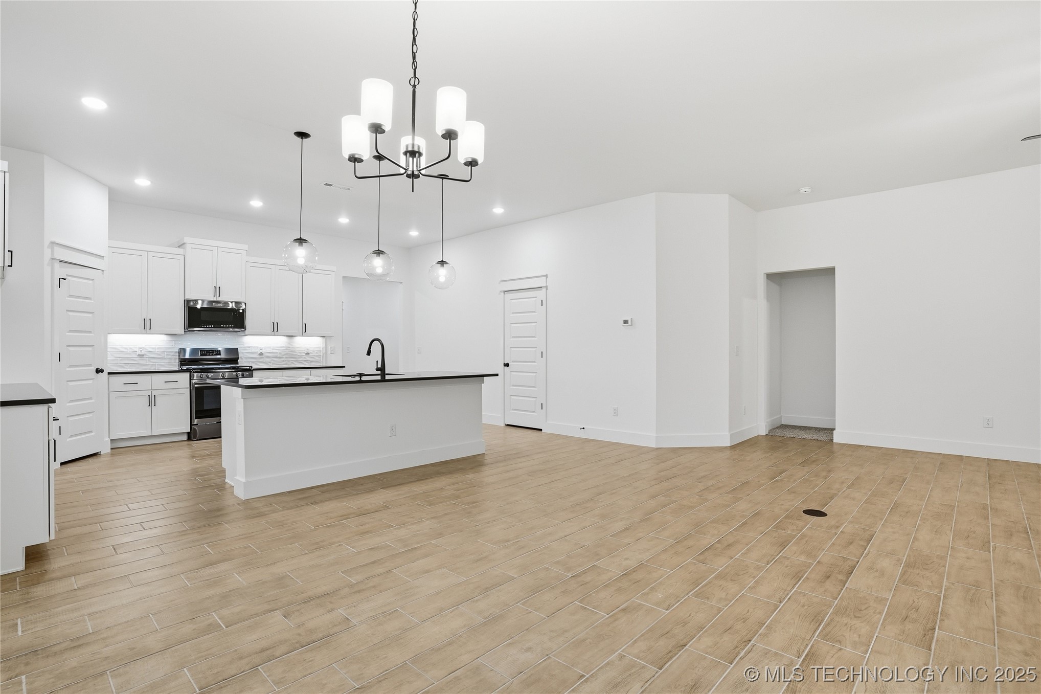 2068 E 129th Place S Property Photo 18