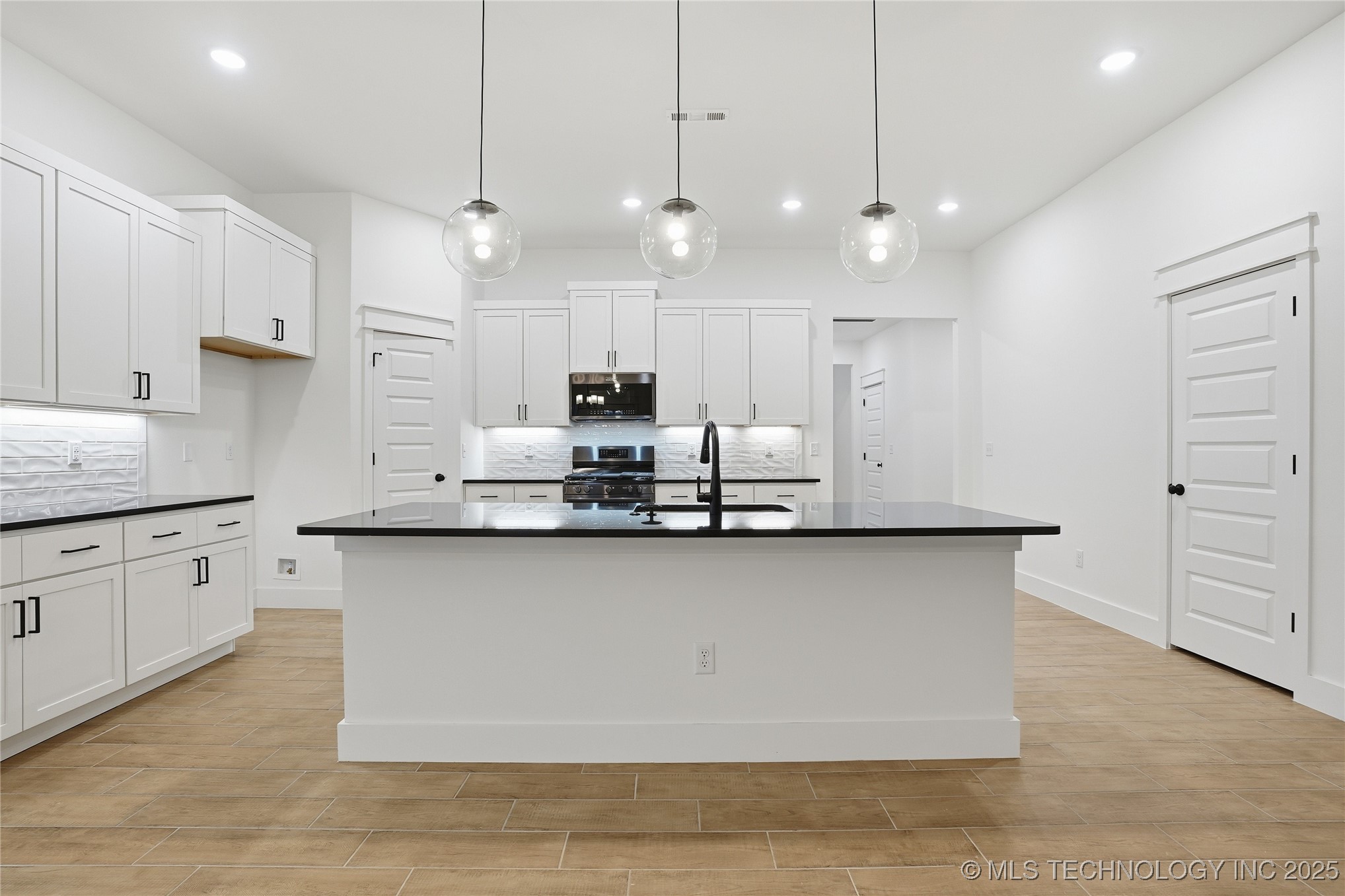 2068 E 129th Place S Property Photo 20